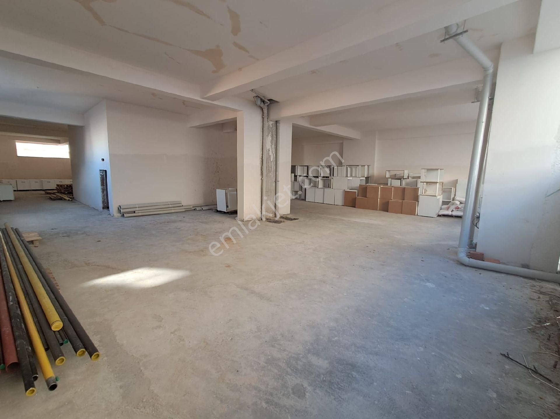 Demirkapıda Kiralık 450m² İş Yeri