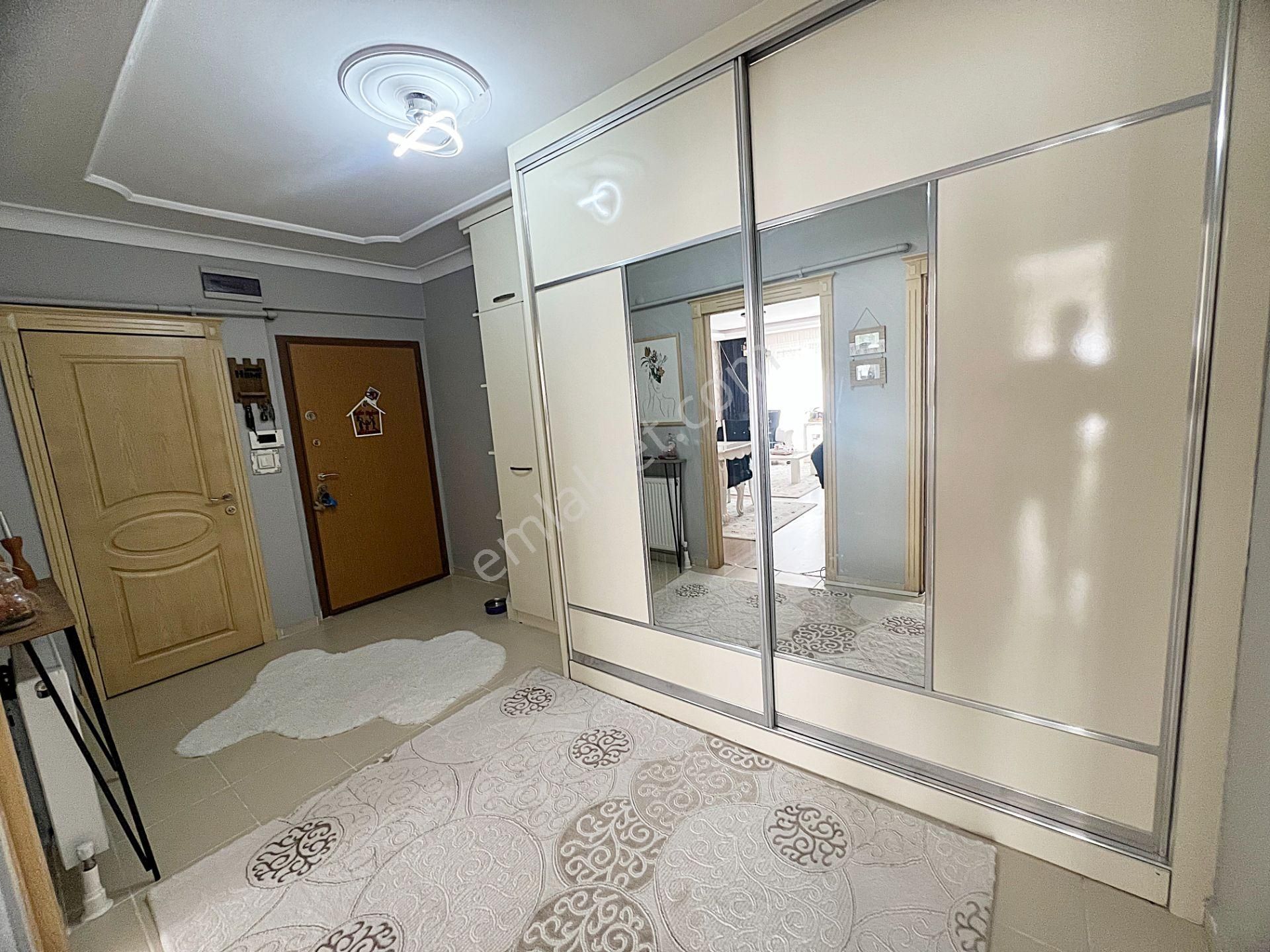 Kaletepede Ünsal Cad Yakını Ful Yapılı Merkezi Isıtma Geniş 3+1 - Görsel 32