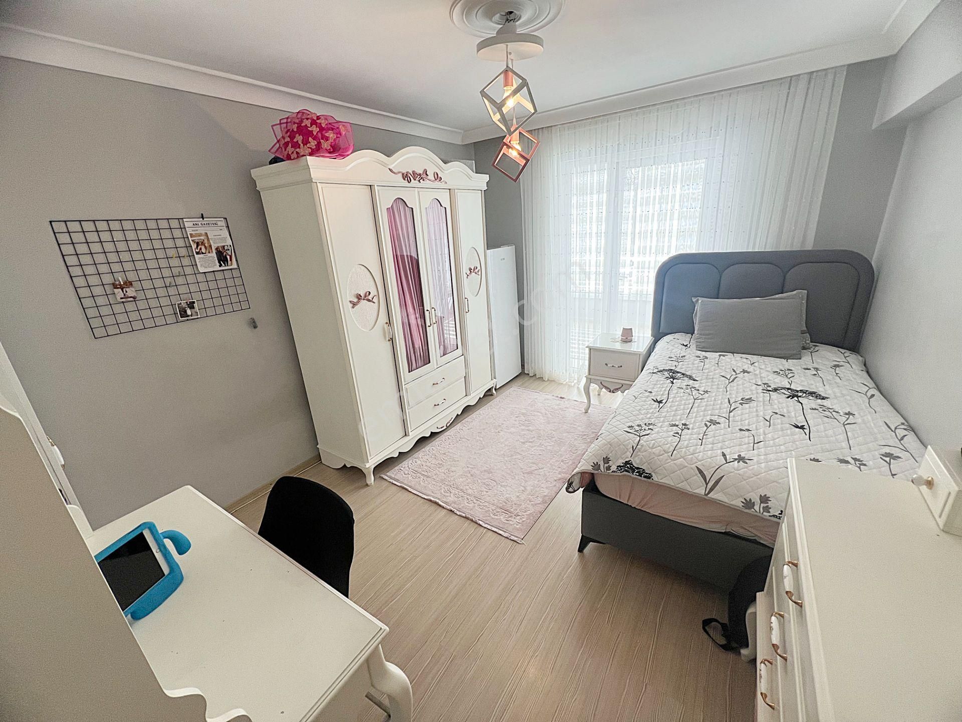 Kaletepede Ünsal Cad Yakını Ful Yapılı Merkezi Isıtma Geniş 3+1 - Görsel 15