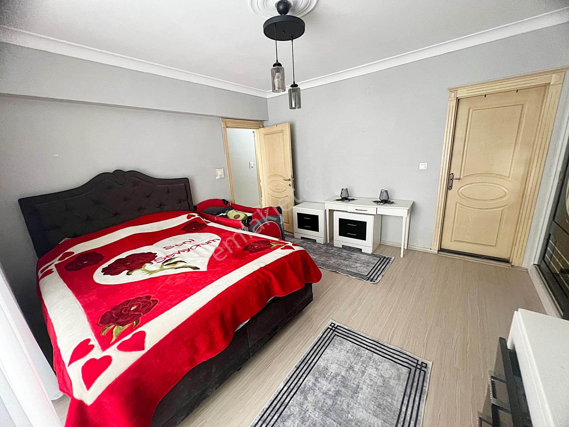 Kaletepede Ünsal Cad Yakını Ful Yapılı Merkezi Isıtma Geniş 3+1 - Görsel 22