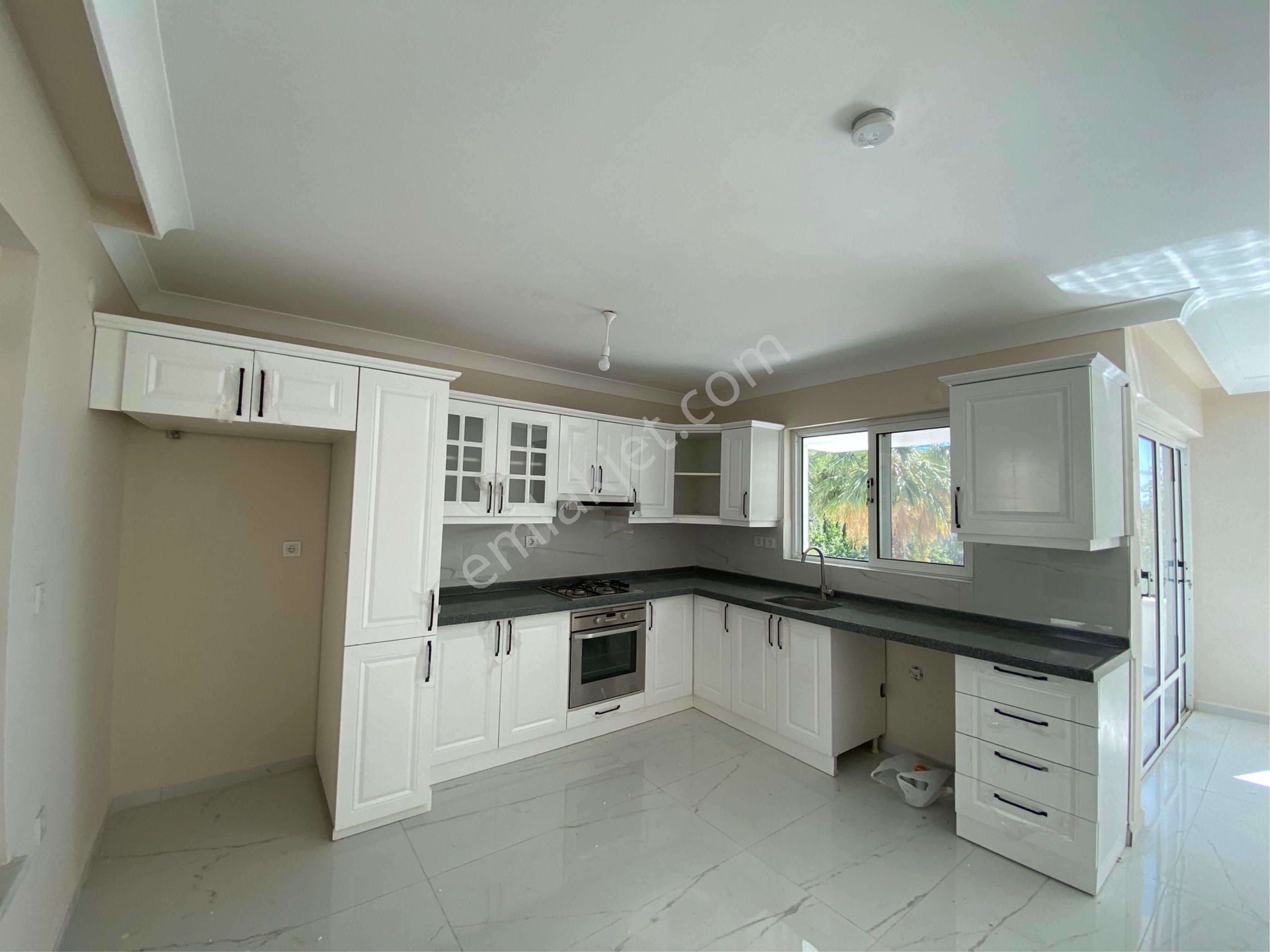 Güçlü Kardeşler'den Kelepir Manzaralı Özel Tasarım 3+2 Villa - Görsel 10