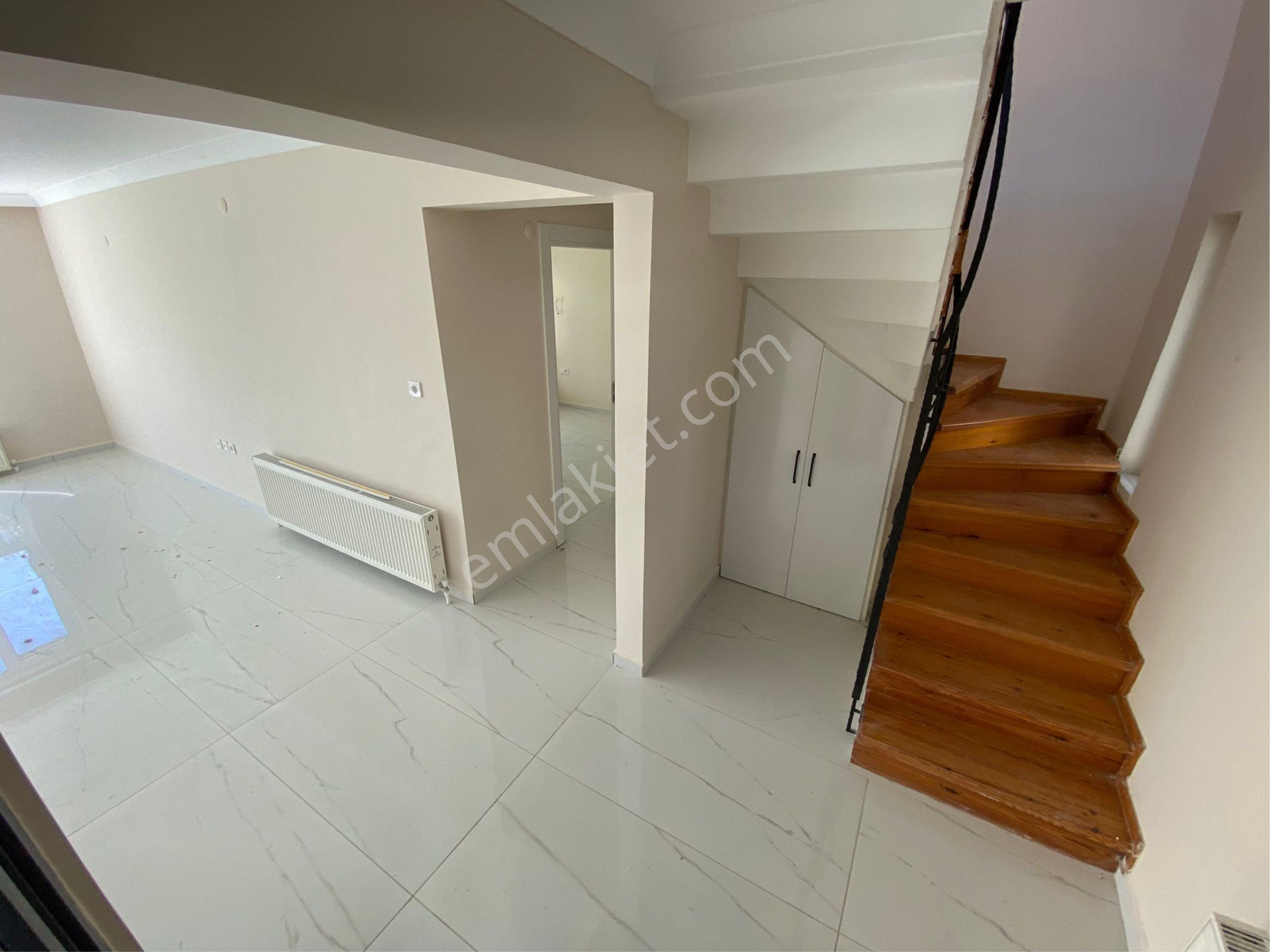 Güçlü Kardeşler'den Kelepir Manzaralı Özel Tasarım 3+2 Villa - Görsel 12