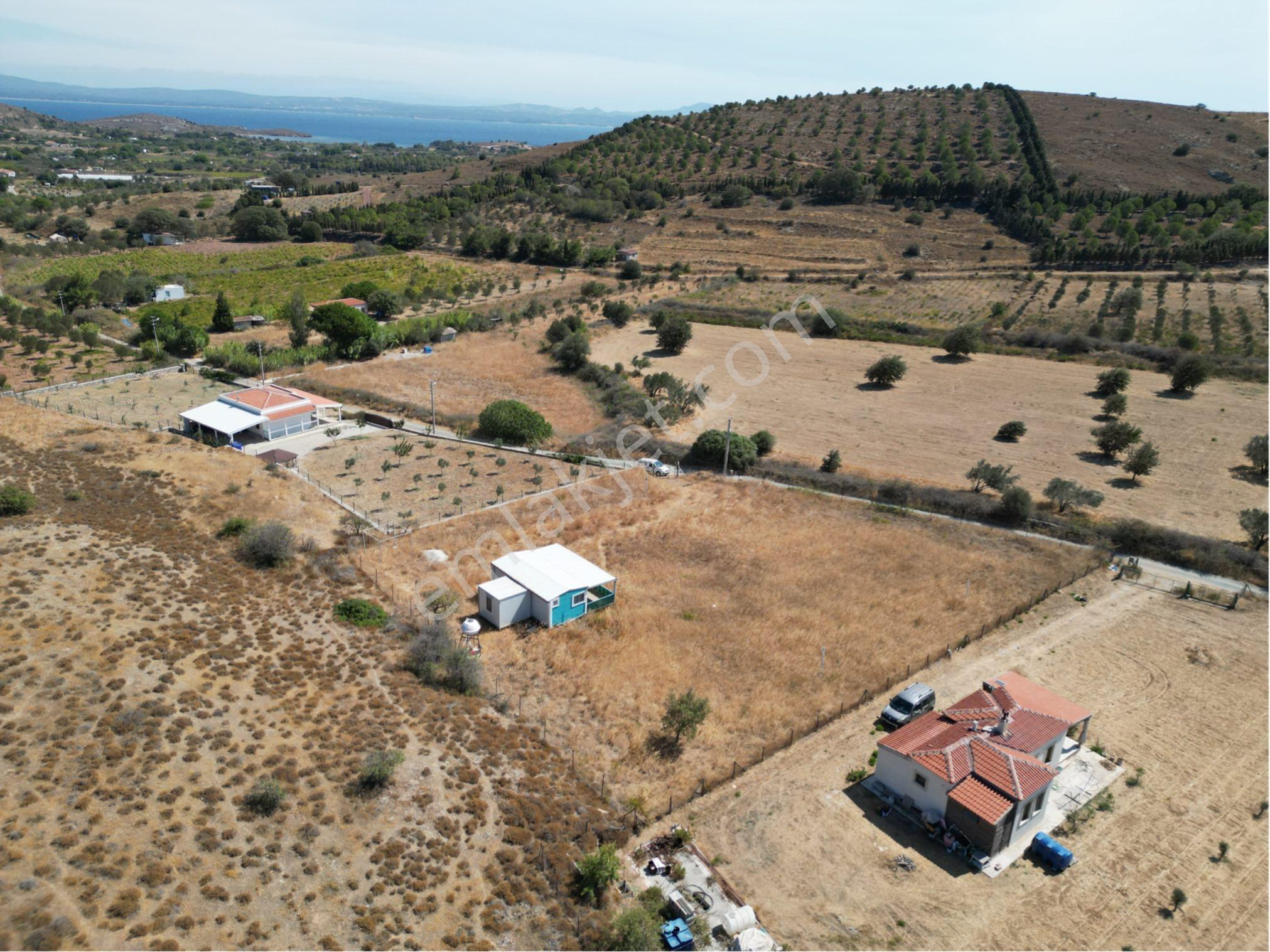 Güçlü Kardeşler Bozcaada'da 2.450 M2 Bag İçinde Yapı Mevcut - Görsel 9