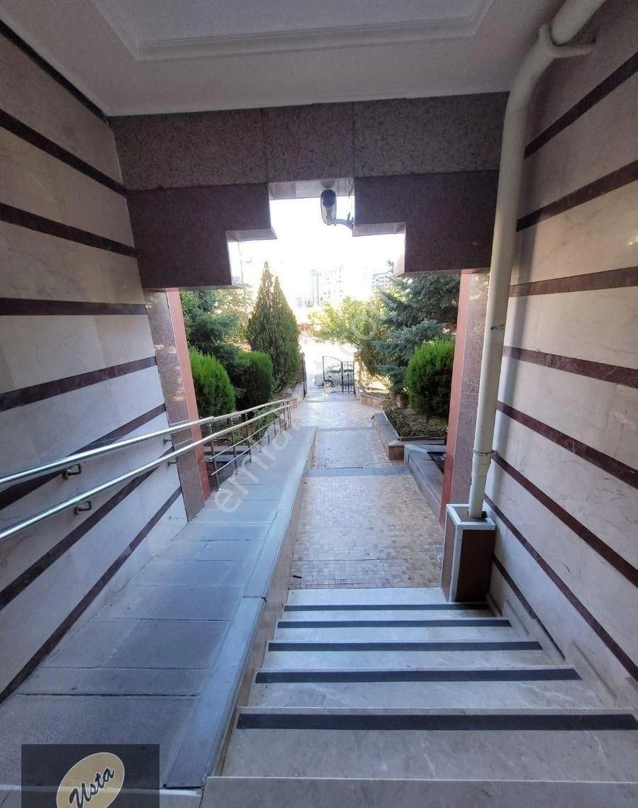 Çukurambar Da Manzaralı Merkezi Konumda 7+1 Kiralık Dubleks... - Görsel 18