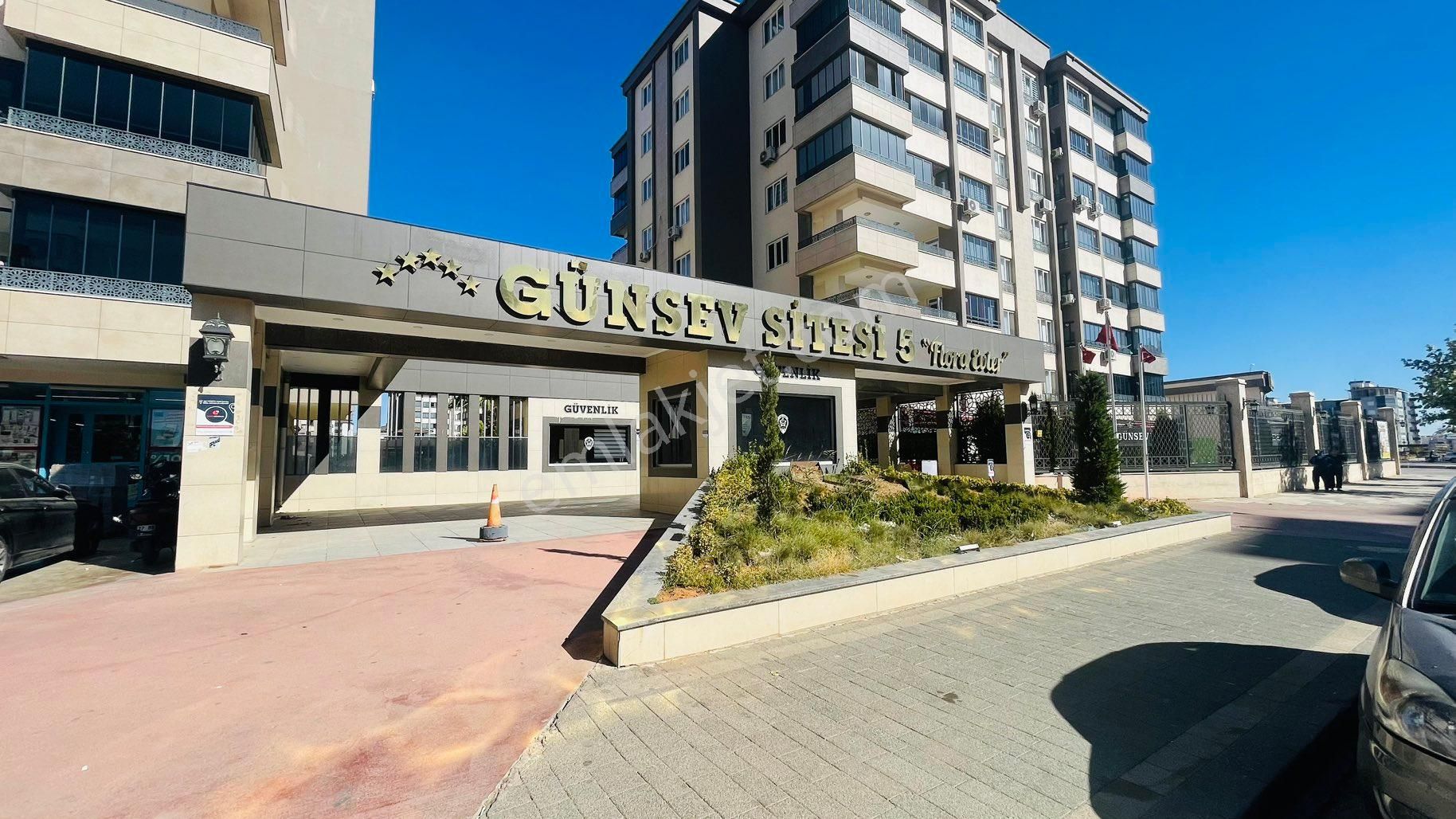 İbni Sina Mah.günsev 5 Sitesinde 3.5+1 Satılık Daire - Görsel 33