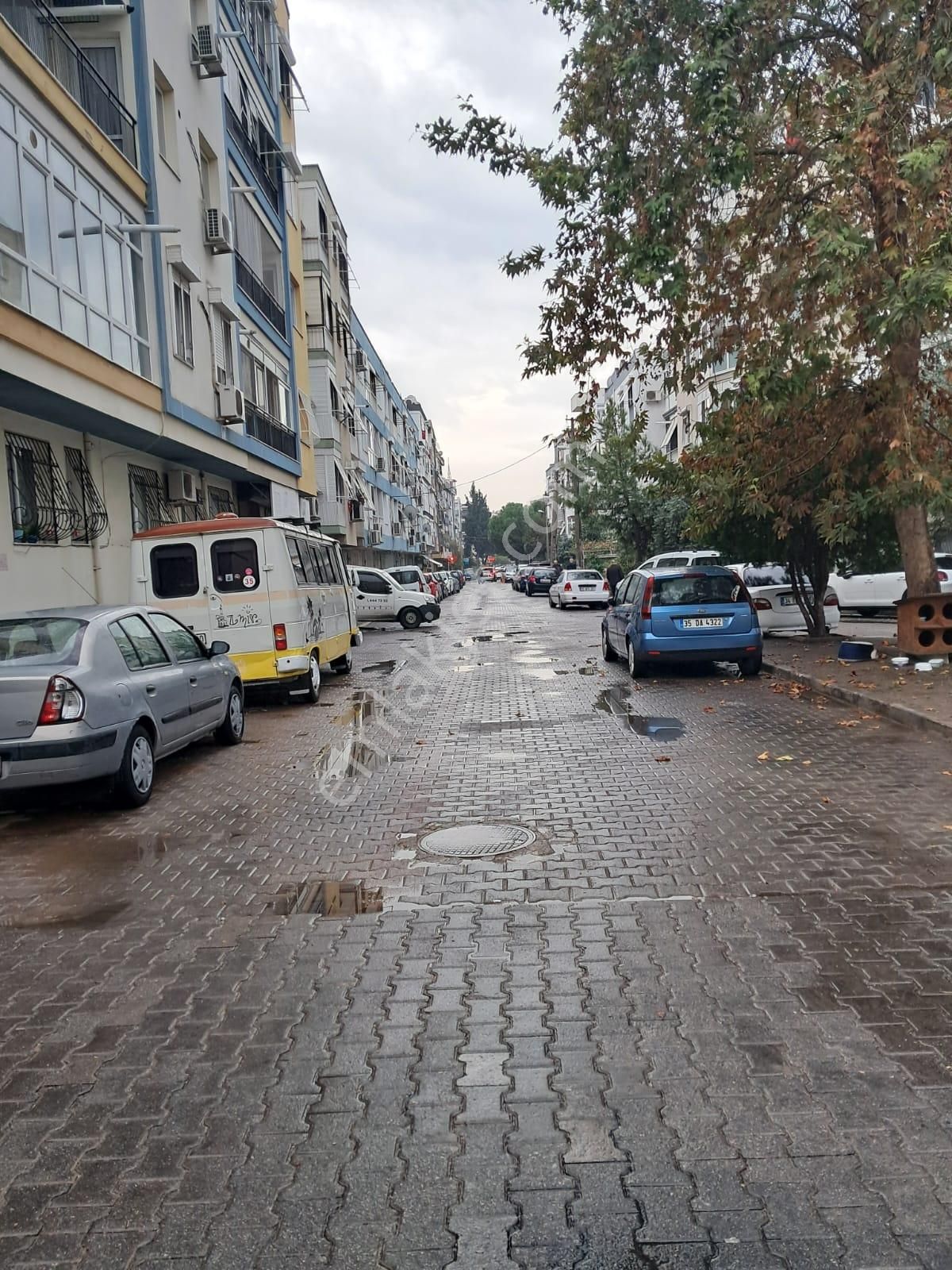 İzmir İli Karşıyaka İlçesi Bahçelievler Mahallesinde Satılık 3+1 Fırsat Daire - Görsel 12