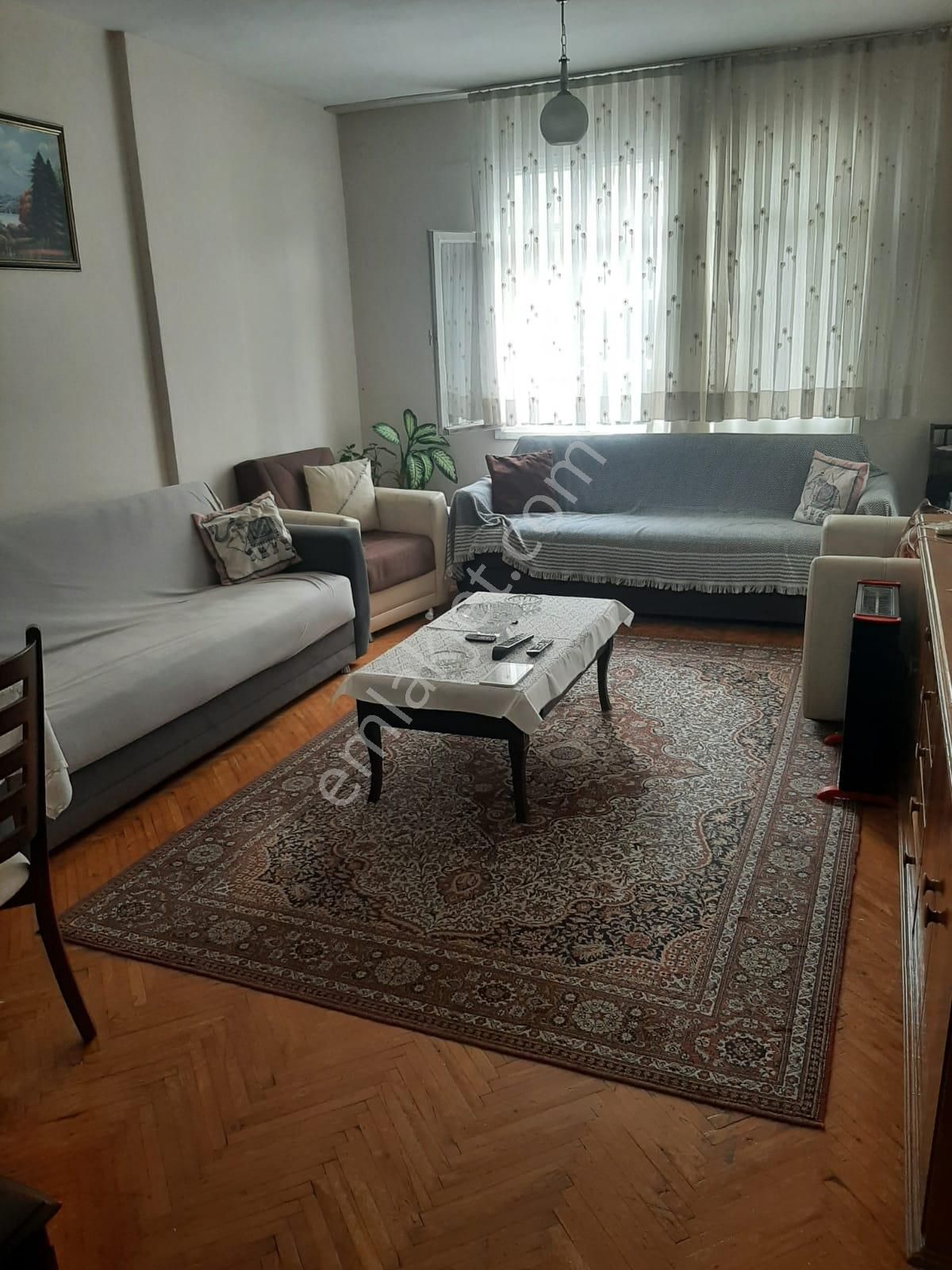 İzmir İli Karşıyaka İlçesi Bahçelievler Mahallesinde Satılık 3+1 Fırsat Daire