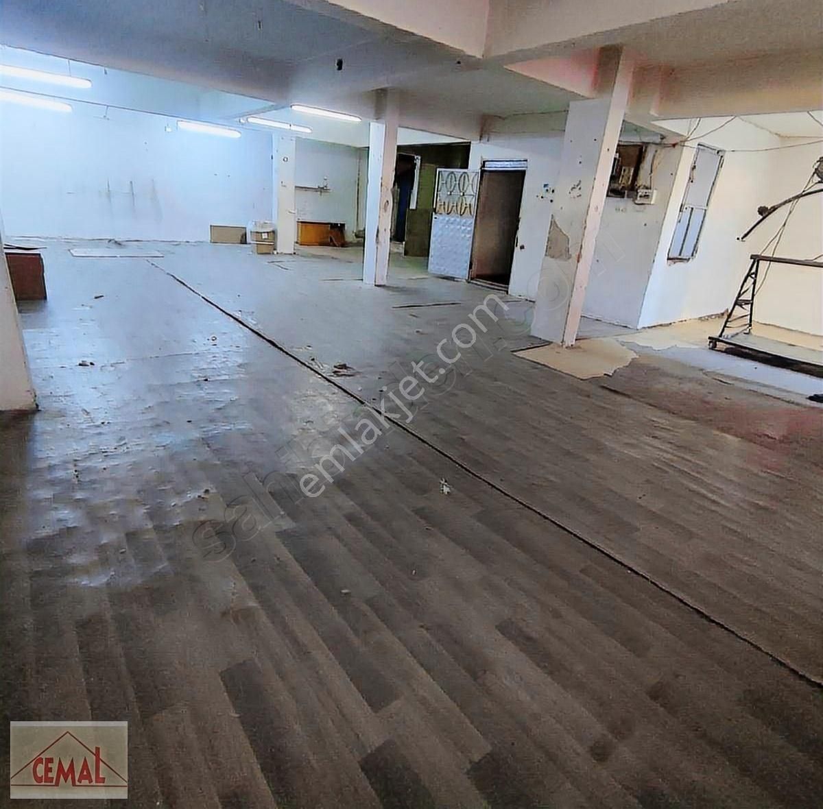 Cemal Emlak Bursa Yildirim Anadolu Mh. Çiftlik Sanayide 2. 3. Ka - Görsel 5