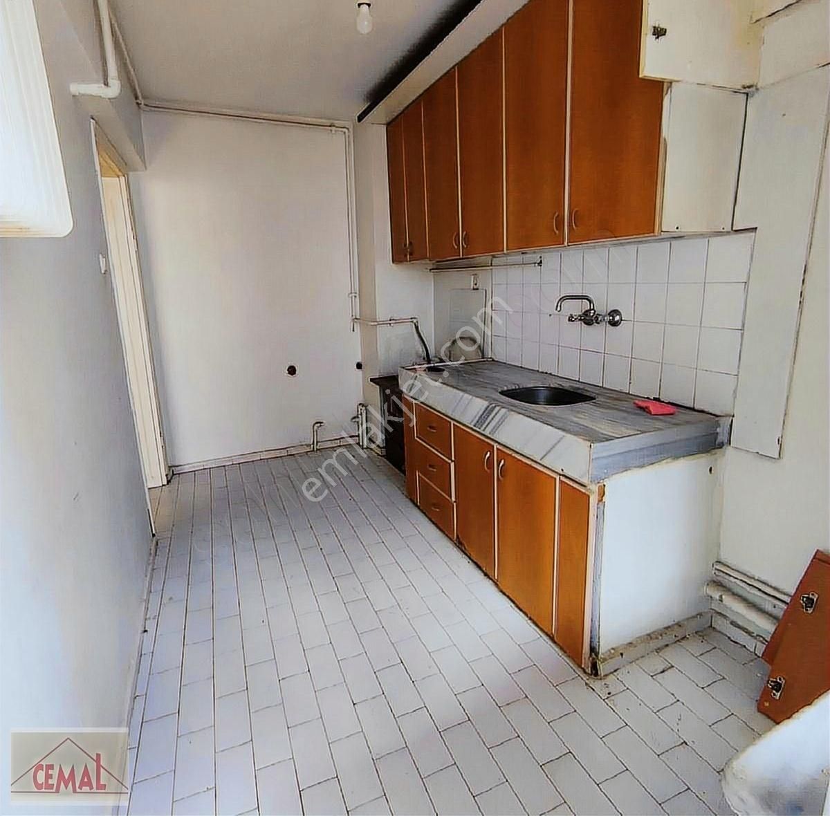 Cemal Emlak Bursa Yildirim İncirli Cd Tranway Yakin Ekonomik Dai - Görsel 3