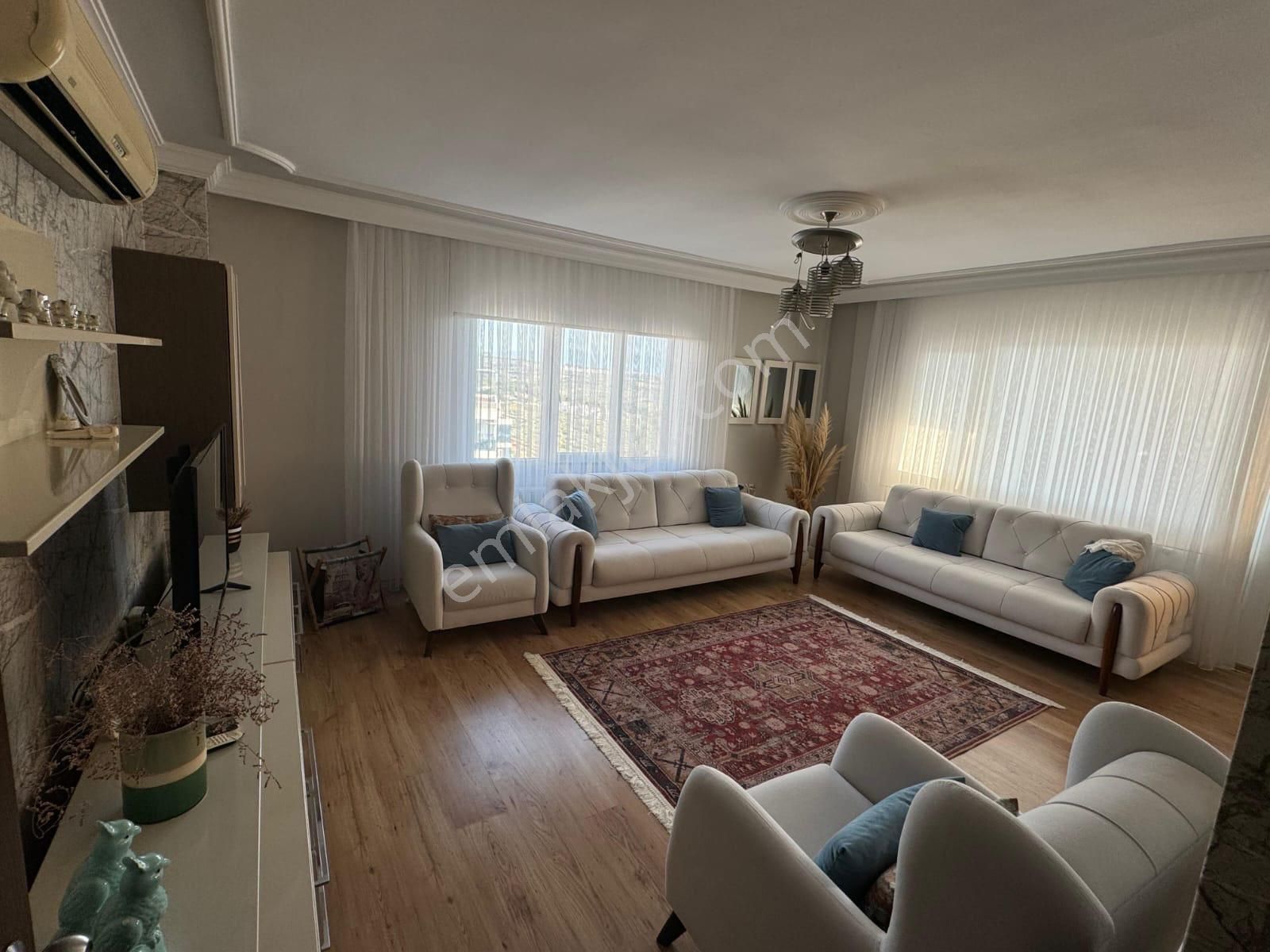 Kuşadası Ege Mahallesinde Satılık Doğalgazlı Daire - Görsel 11