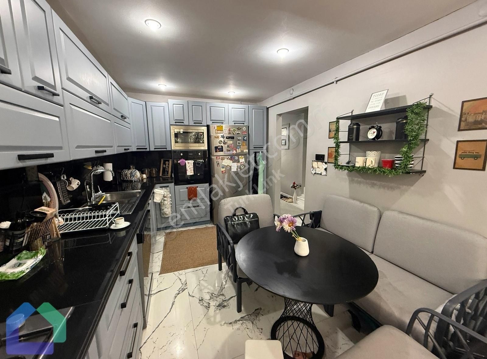 Atakent Ümraniyede 6+3 Bahçeli 4 Katlı Müstakil Ev 260 M² - Görsel 18