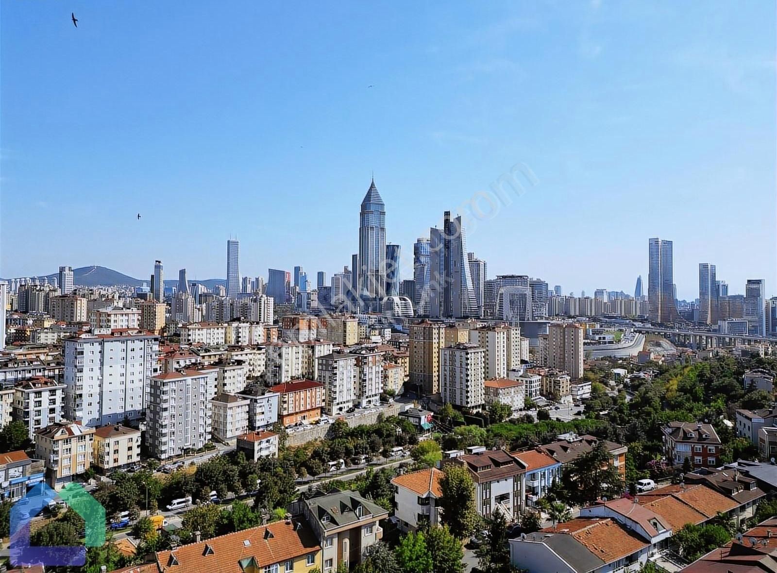 Atakent Ümraniyede 6+3 Bahçeli 4 Katlı Müstakil Ev 260 M²