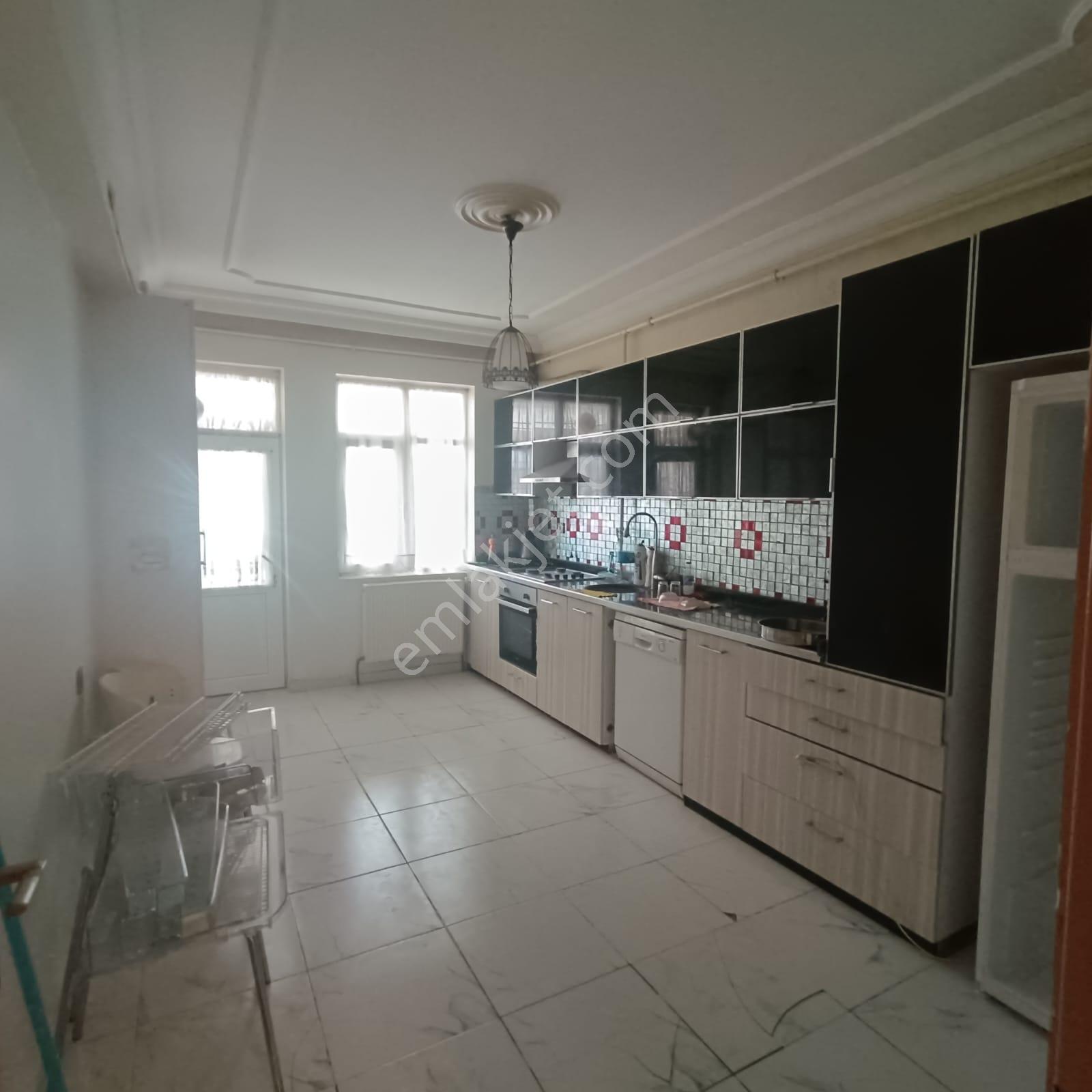 Altun Emlaktan Musa Anter Caddesı 4+1 Lüx Satılık Daire​