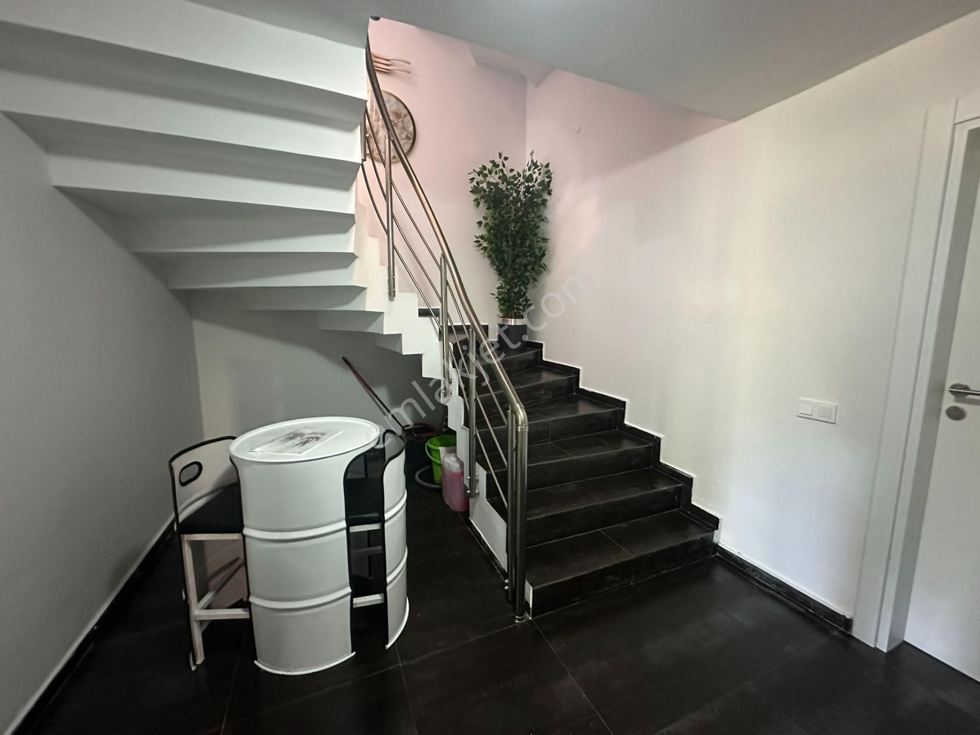 *rw Perfect*zekeriyaköy Merkezde Kiralık 3+2 Odalı İkiz Villa - Görsel 19