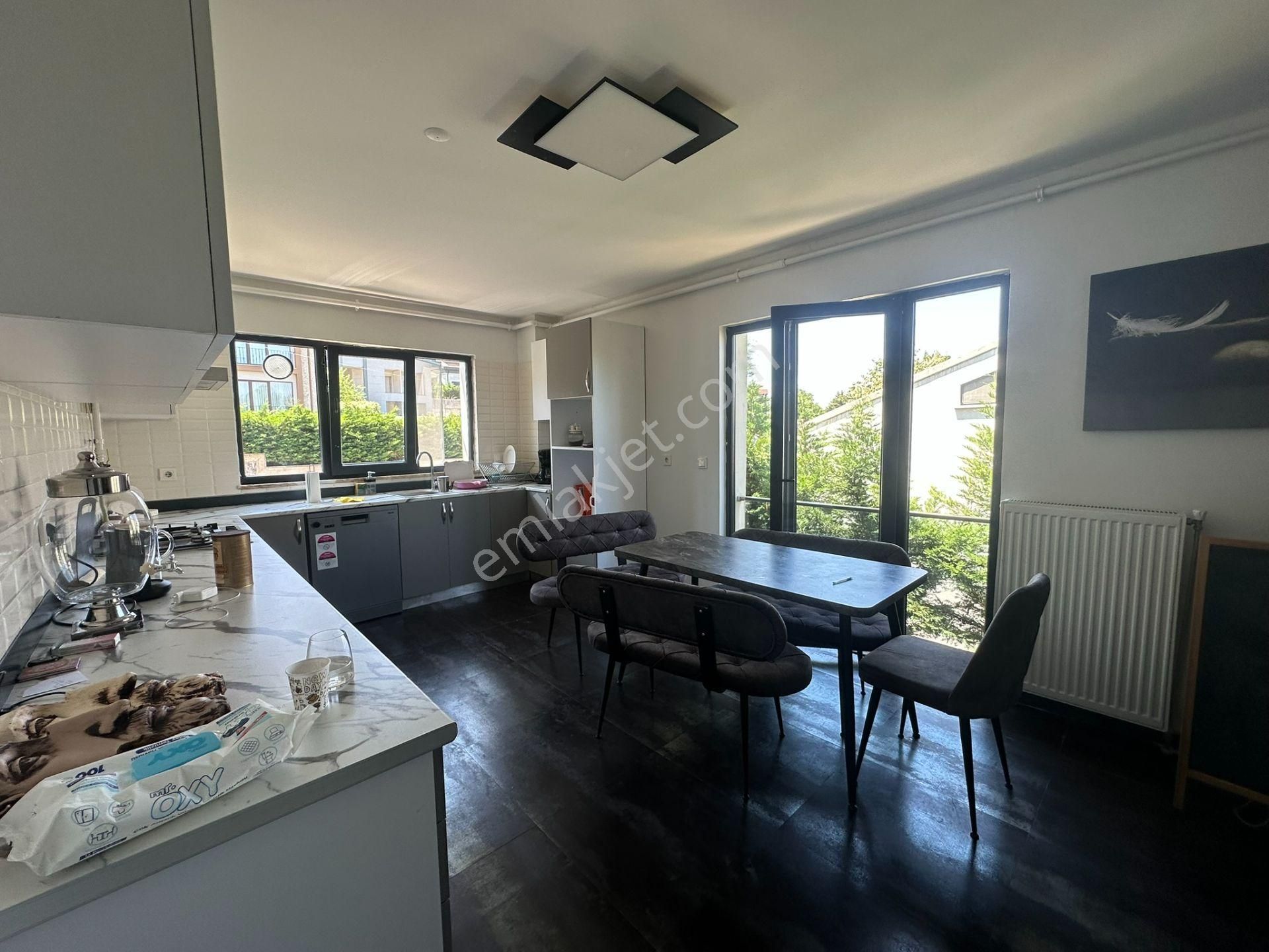 *rw Perfect*zekeriyaköy Merkezde Kiralık 3+2 Odalı İkiz Villa - Görsel 16