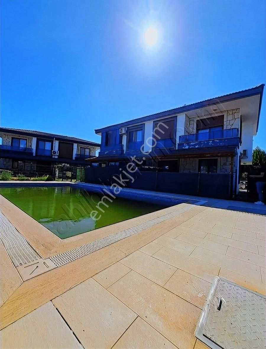 İzmir Seferihisar Ürkmez Cumhuriyet Te Satılık 3+1 Villa - Görsel 4