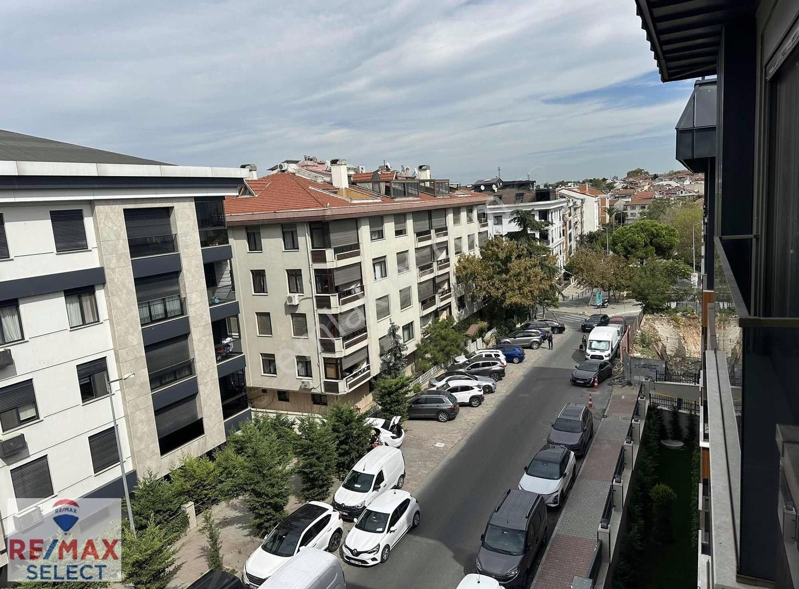 Yeşilköy'de Güvenlikli Ve Havuzlu Butik Site İçi Sıfır Dubleks - Görsel 14
