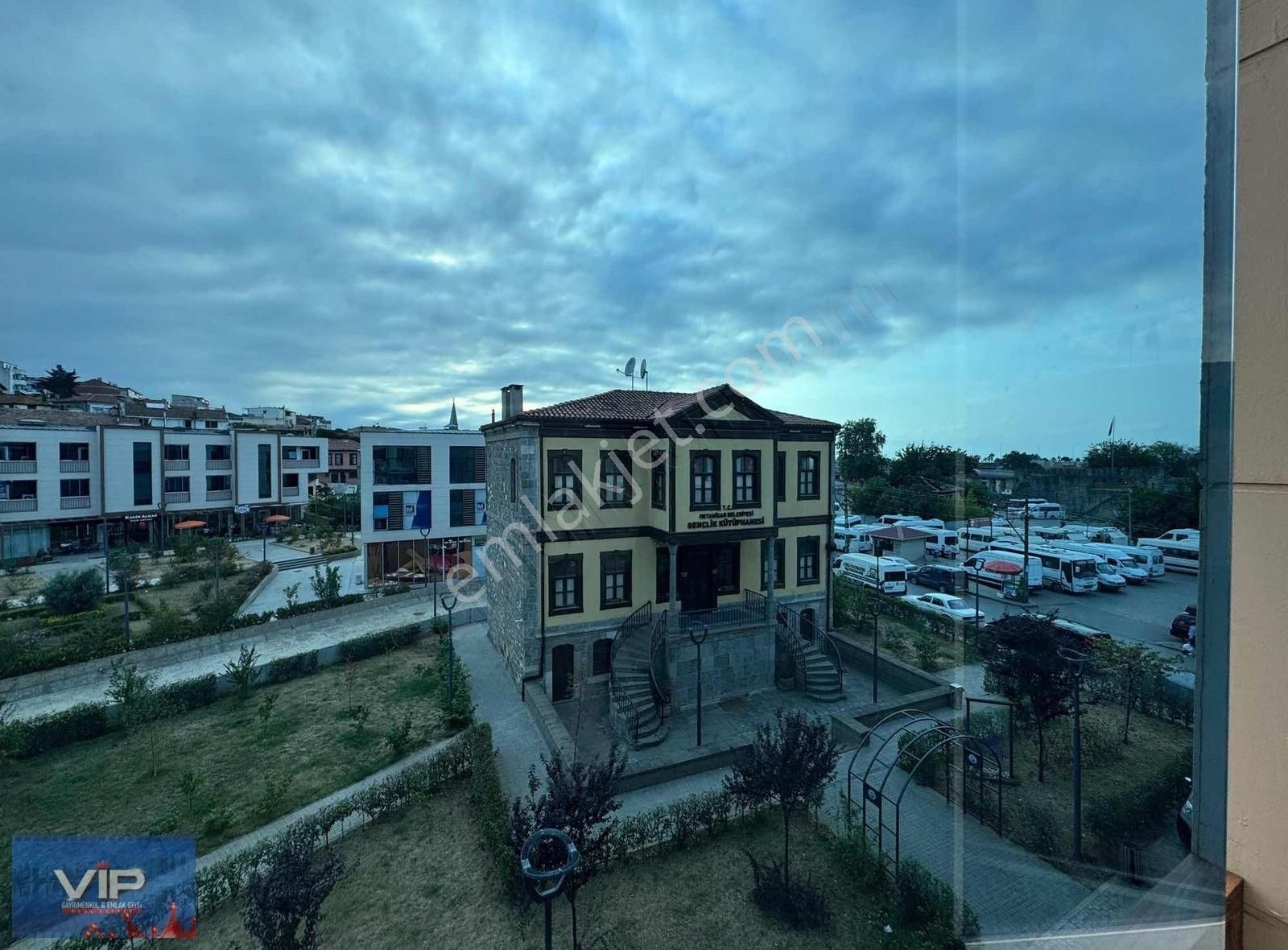 Vip Real Estate Pazarkapıda Merkezikonumda Fırsat 3+1 Daire&ofis - Görsel 6