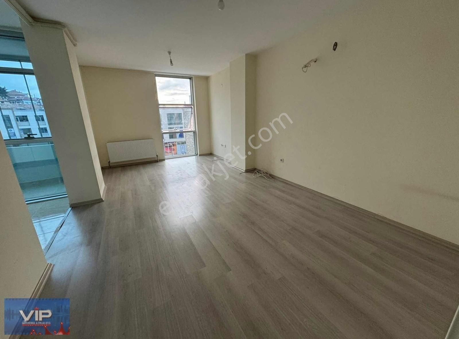 Vip Real Estate Pazarkapıda Merkezikonumda Fırsat 3+1 Daire&ofis - Görsel 18