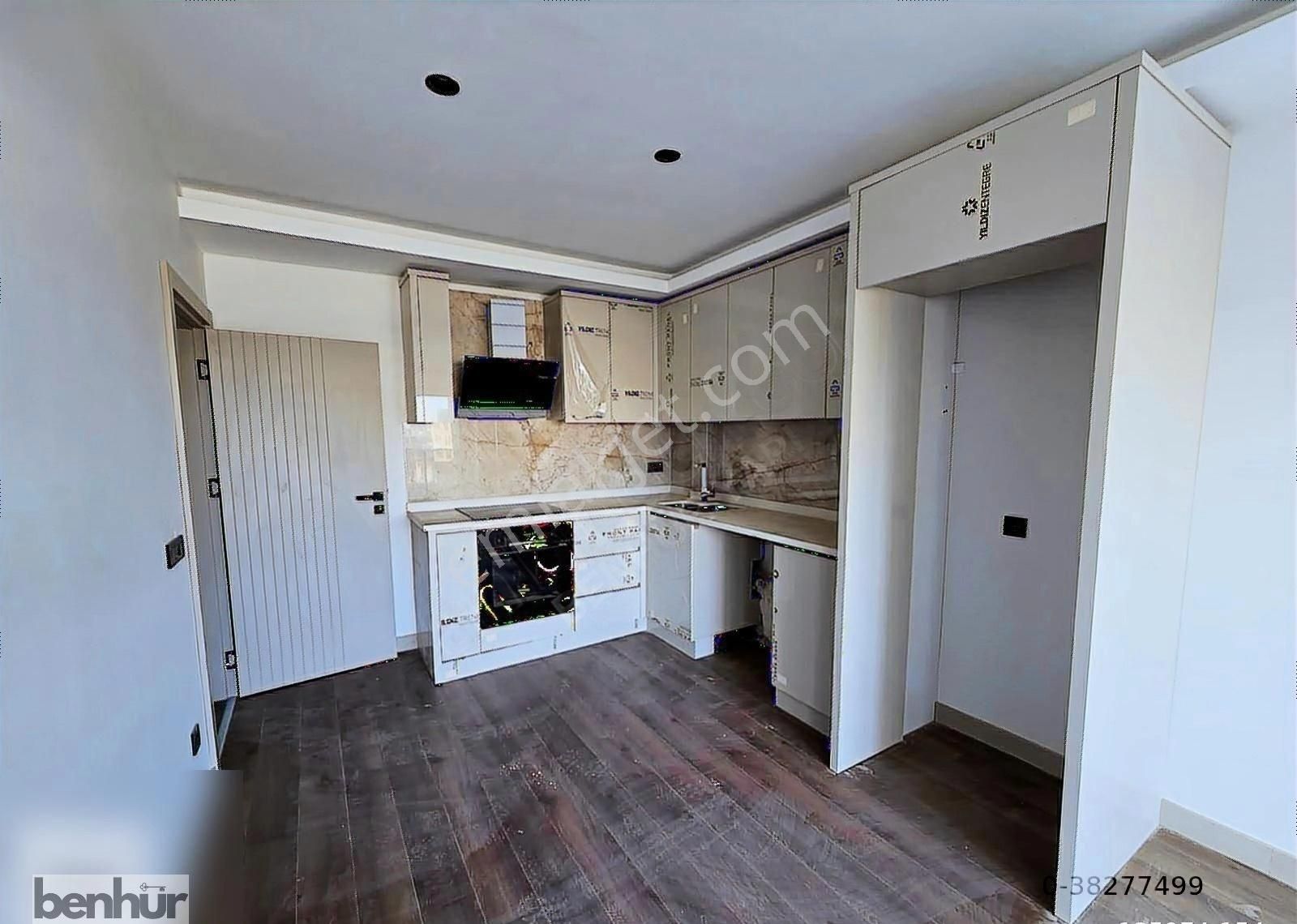 Altıntaş'ta, Otel Konseptli Sitede, Ara Kat, Satılık 2+1 Daire