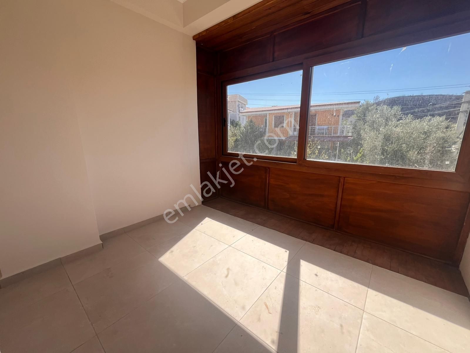 Seferihisar Payamlıda Geniş Bahçeli Sıfır 3+1 Yazlıklar - Görsel 22