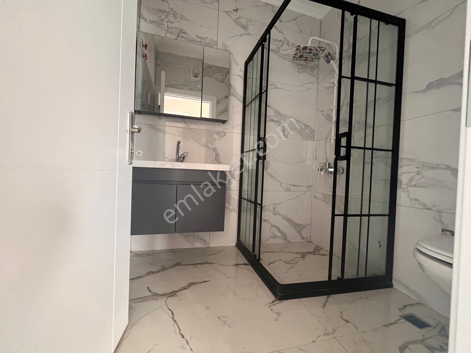 Seferihisar Payamlıda Geniş Bahçeli Sıfır 3+1 Yazlıklar - Görsel 16