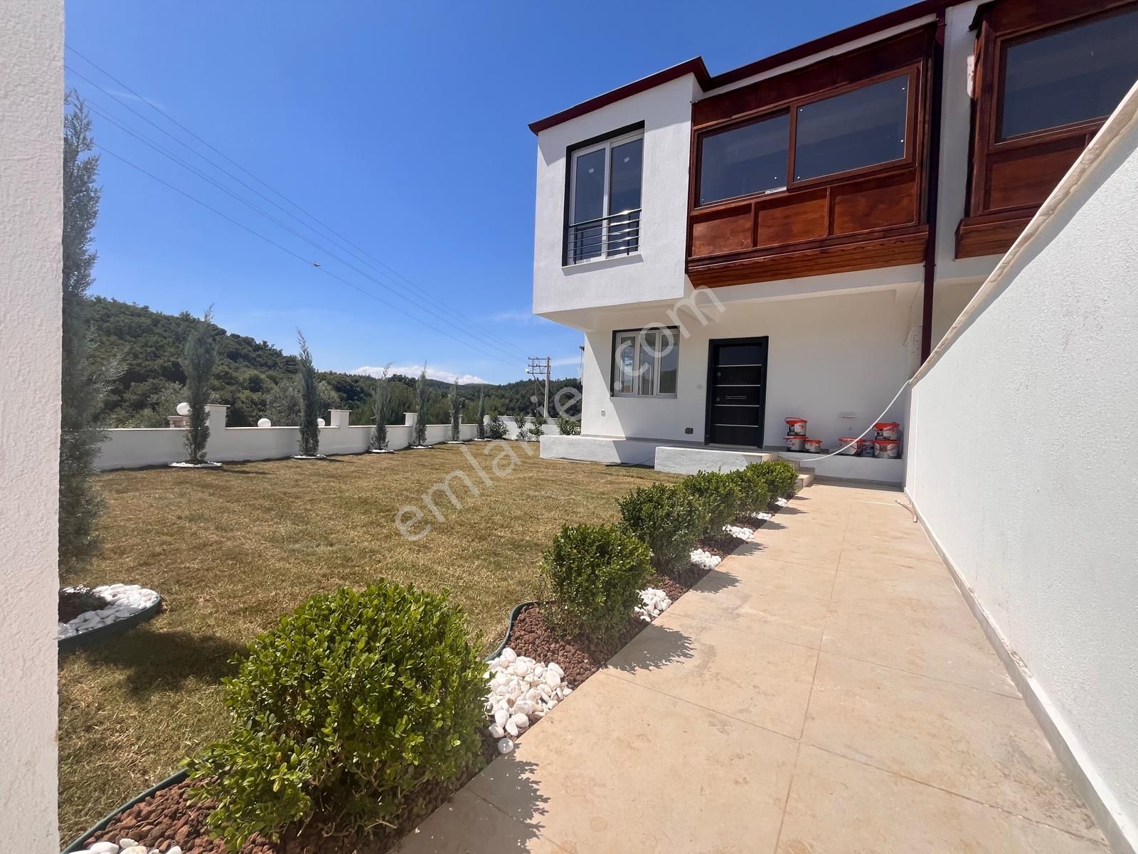 Seferihisar Payamlıda Geniş Bahçeli Sıfır 3+1 Yazlıklar - Görsel 6