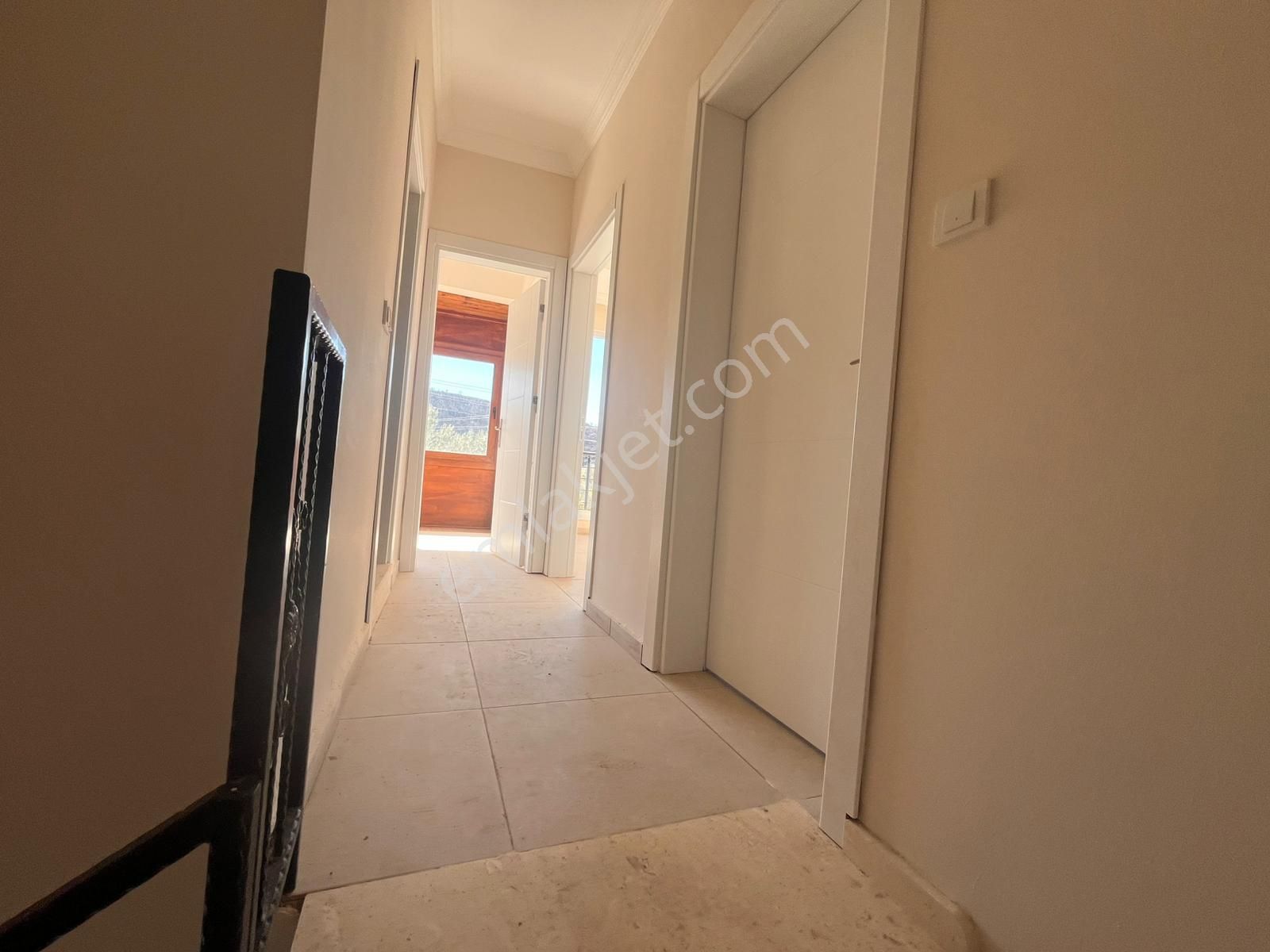 Seferihisar Payamlıda Geniş Bahçeli Sıfır 3+1 Yazlıklar - Görsel 10