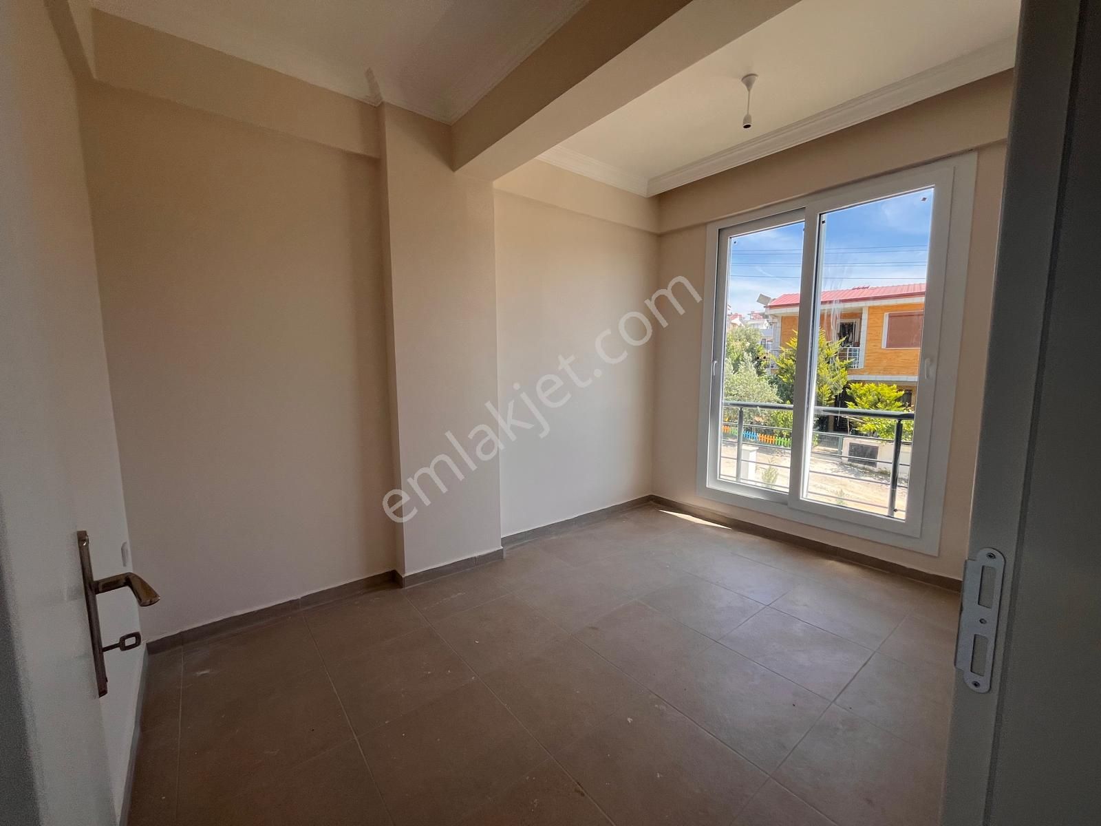 Seferihisar Payamlıda Geniş Bahçeli Sıfır 3+1 Yazlıklar - Görsel 13