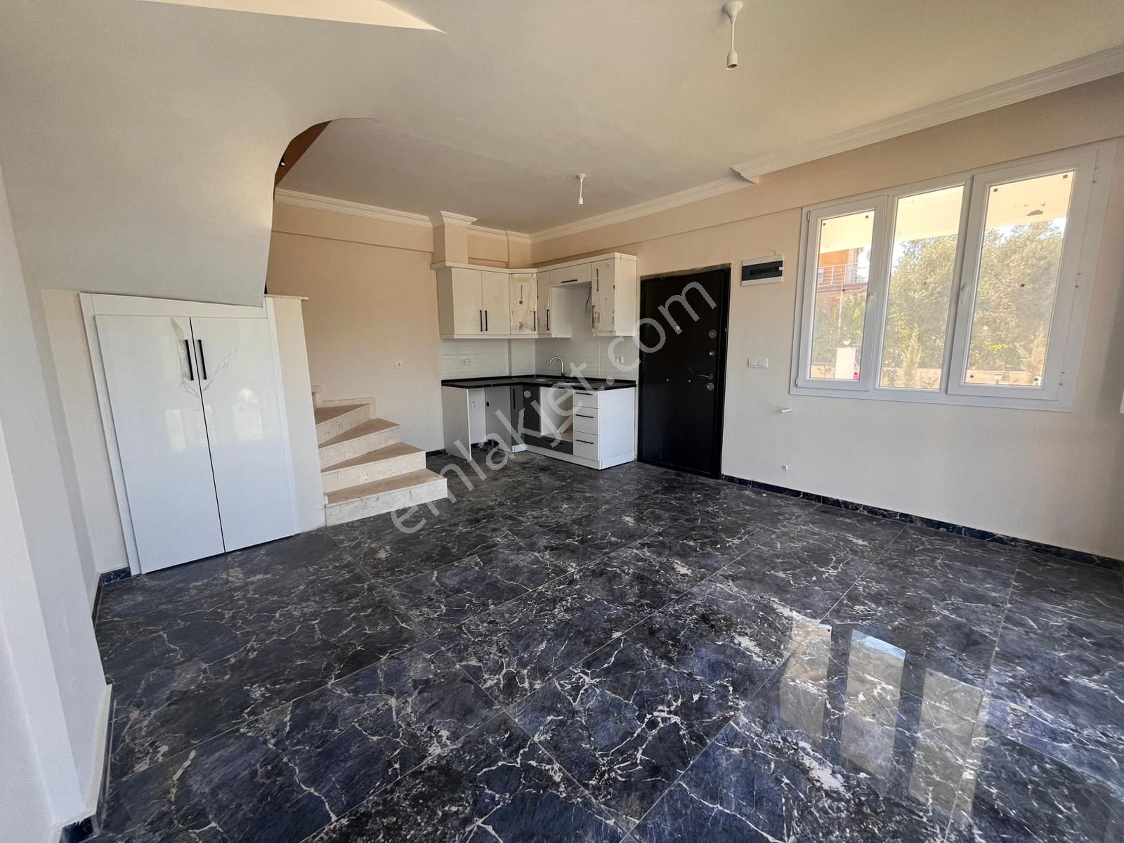 Seferihisar Payamlıda Geniş Bahçeli Sıfır 3+1 Yazlıklar - Görsel 7