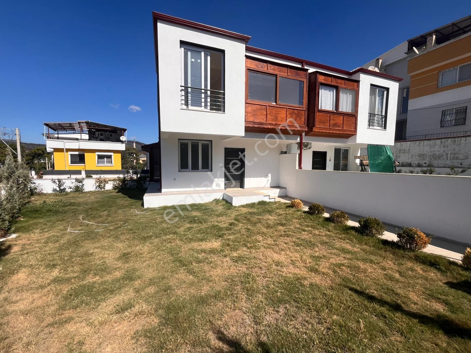 Seferihisar Payamlıda Geniş Bahçeli Sıfır 3+1 Yazlıklar - Görsel 4