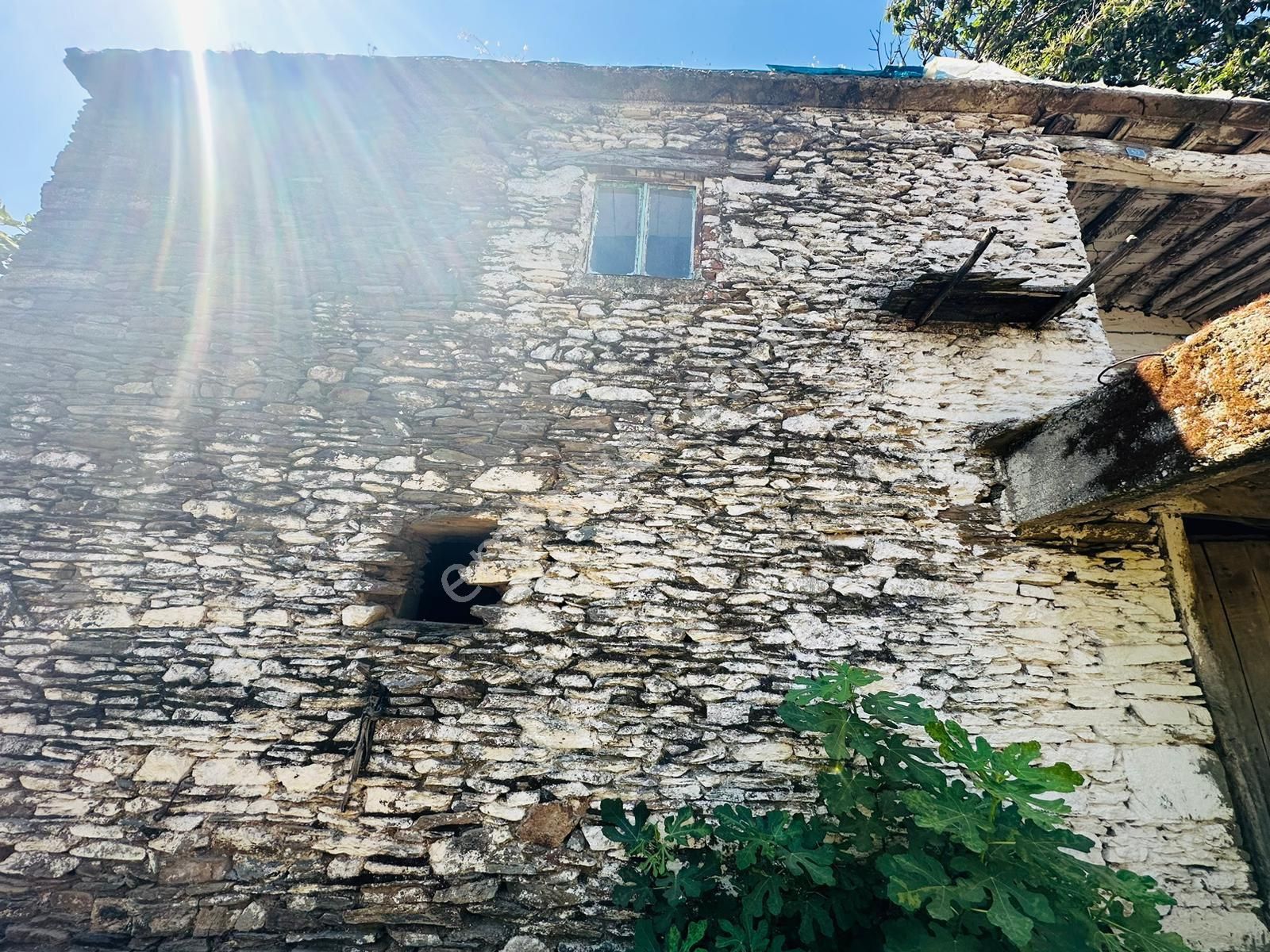 Tire Satılık Taş Ev Dallık Köyü 215 M2 Kaçırılmayacak Fırsat - Görsel 2