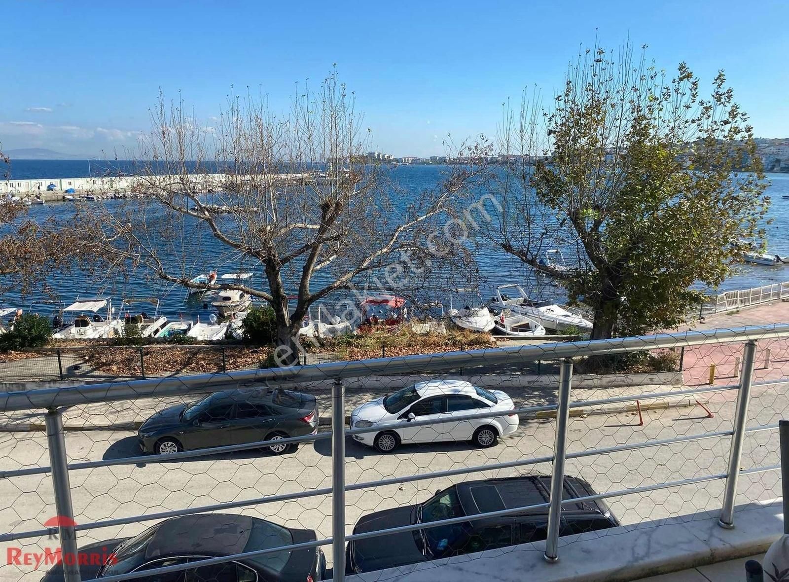 Yalova Çınarcık Merkezde Denize Sıfır 2+1 Eşyalı Daire - Görsel 3