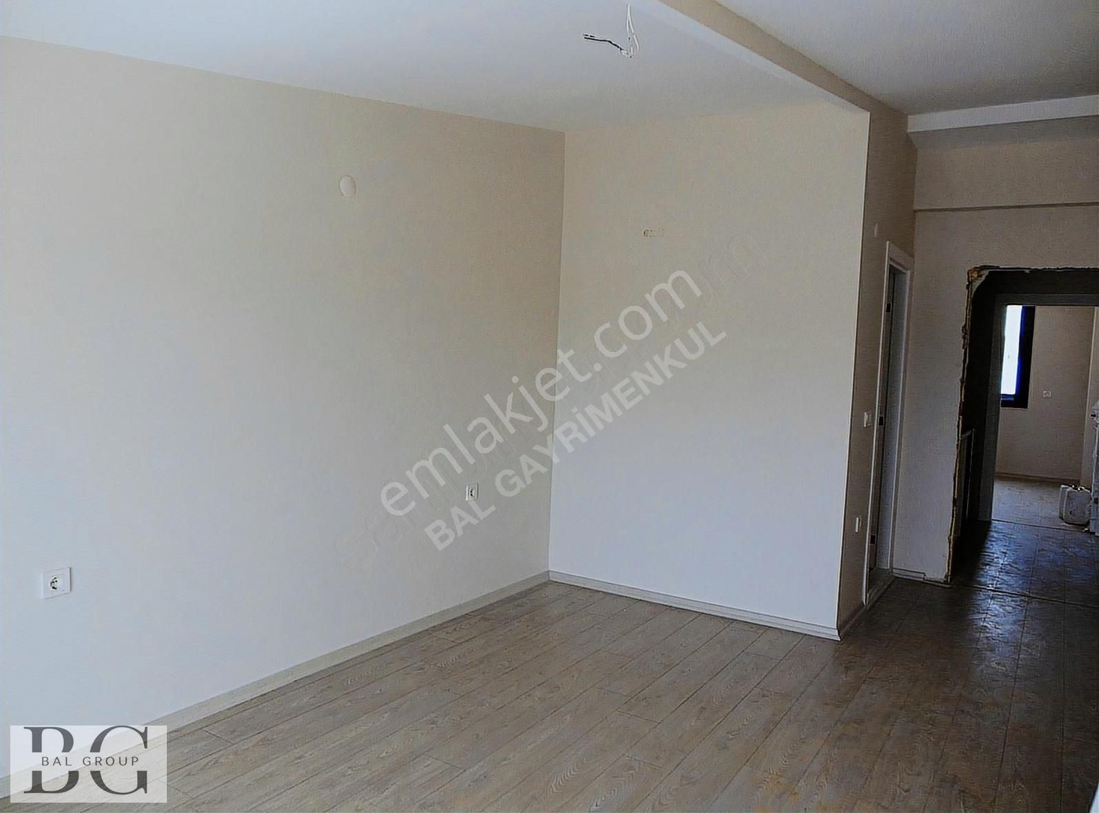 Bal Gayrimenkul- Cüneytbeyde Müstakil Girişli Önü Açık 4+1 Villa - Görsel 24