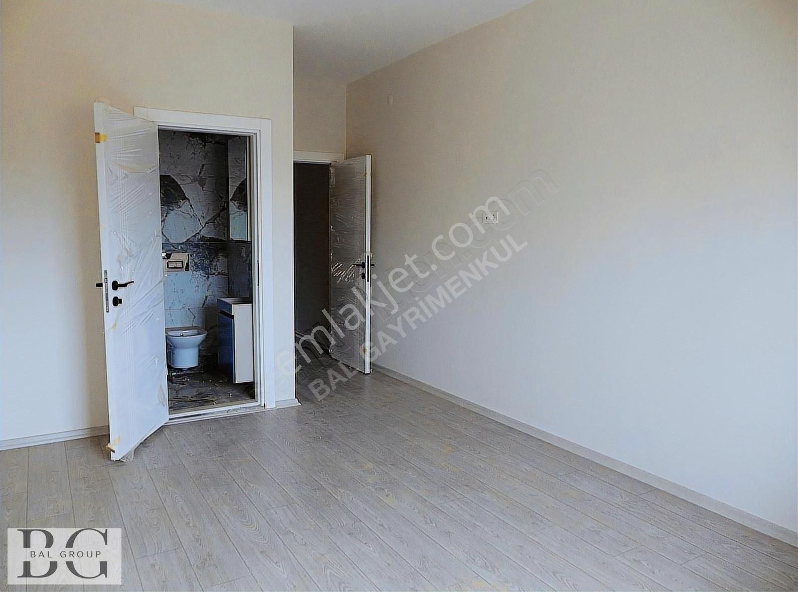 Bal Gayrimenkul- Cüneytbeyde Müstakil Girişli Önü Açık 4+1 Villa - Görsel 22