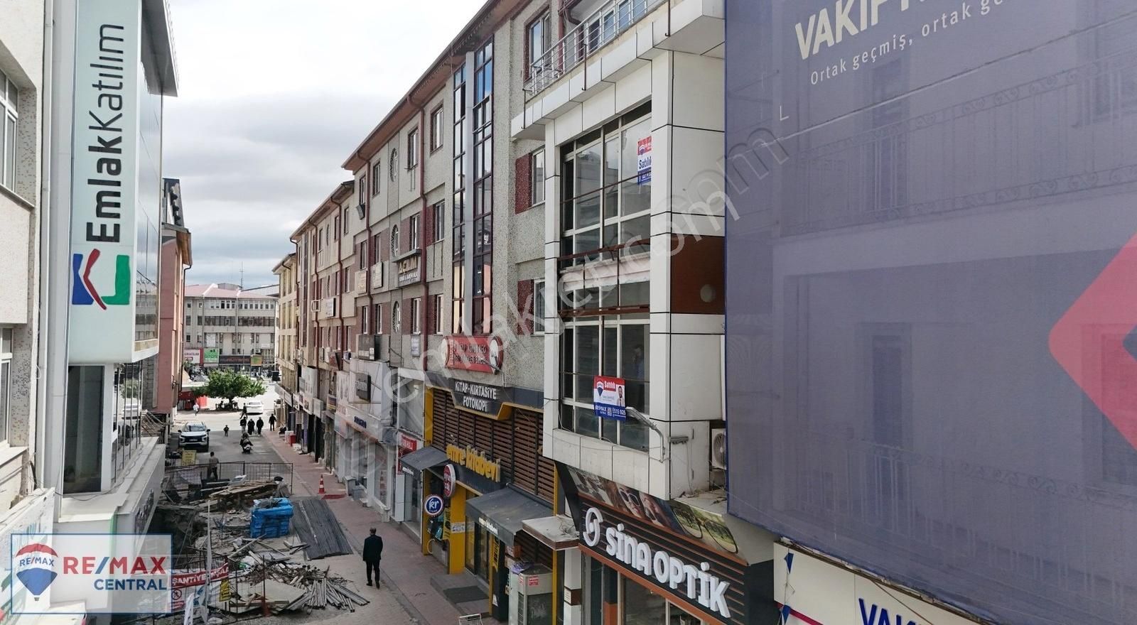 Remax Central Dan Çarşının İçinde Eşsiz Fırsat Komple Bina