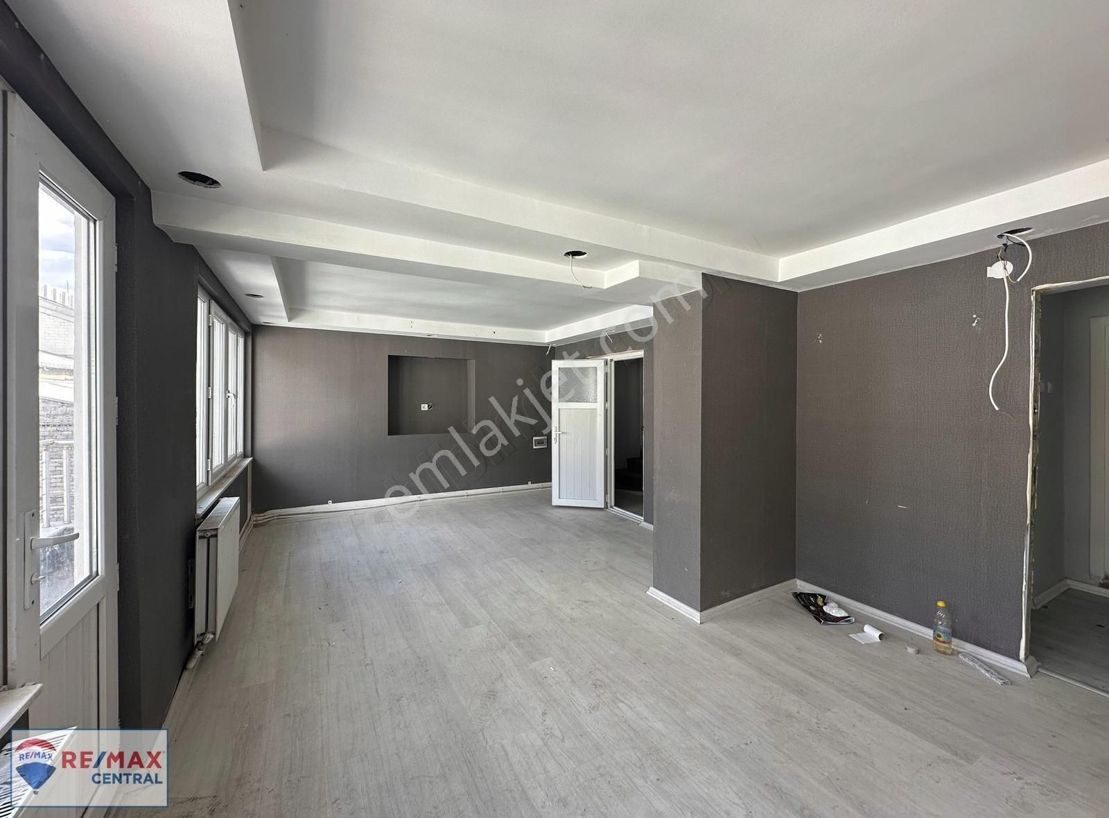 Remax Central Dan Çarşının İçinde Eşsiz Fırsat Komple Bina - Görsel 28