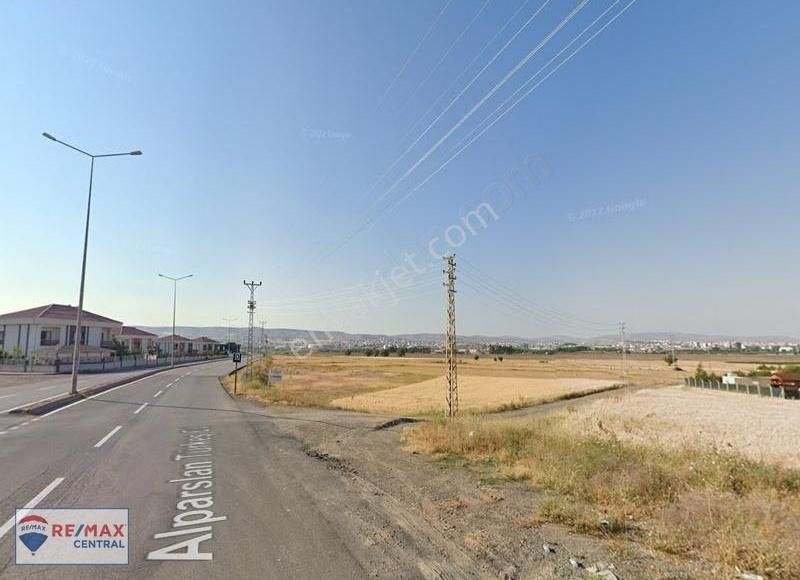 Remax Central Ayrıcalığıyla Esenyurtta İki Villa Müstakil Parsel - Görsel 2