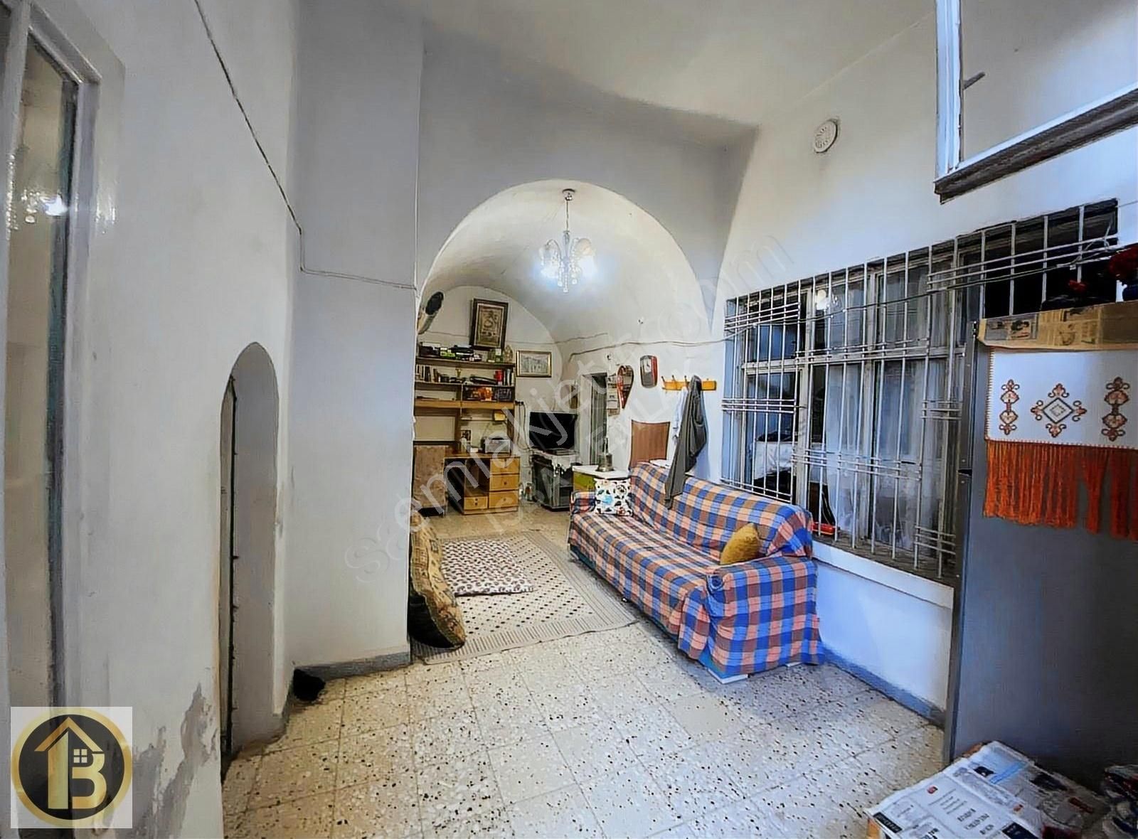 Artuklu Ulu Cami Dibinde 2 Katlı 7 Odalı Satılık Tarihi Ev - Görsel 13