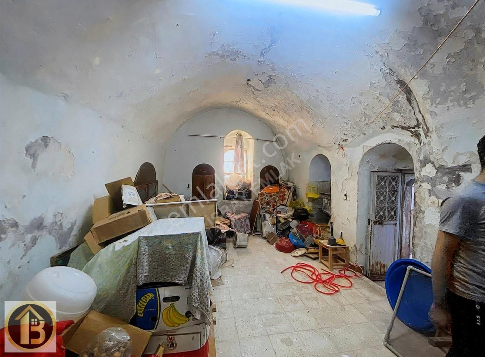 Artuklu Ulu Cami Dibinde 2 Katlı 7 Odalı Satılık Tarihi Ev - Görsel 3