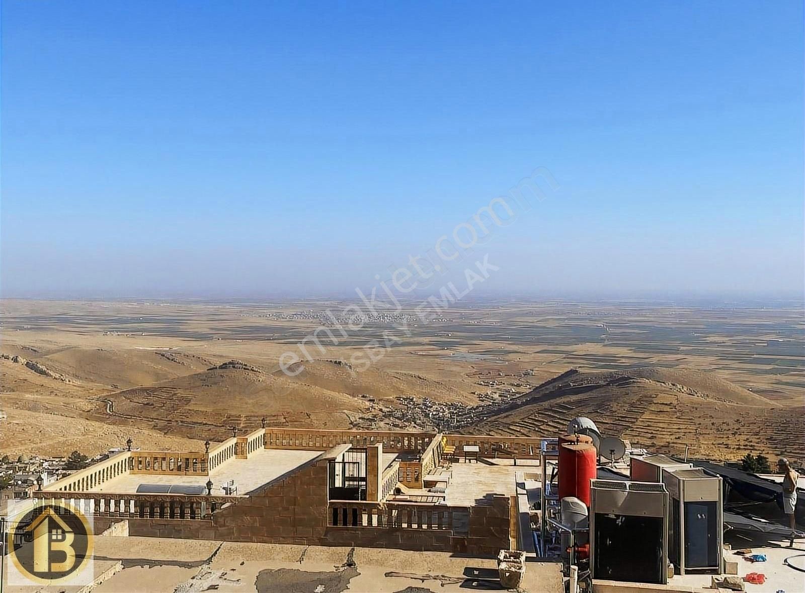 Artuklu Ulu Cami Dibinde 2 Katlı 7 Odalı Satılık Tarihi Ev