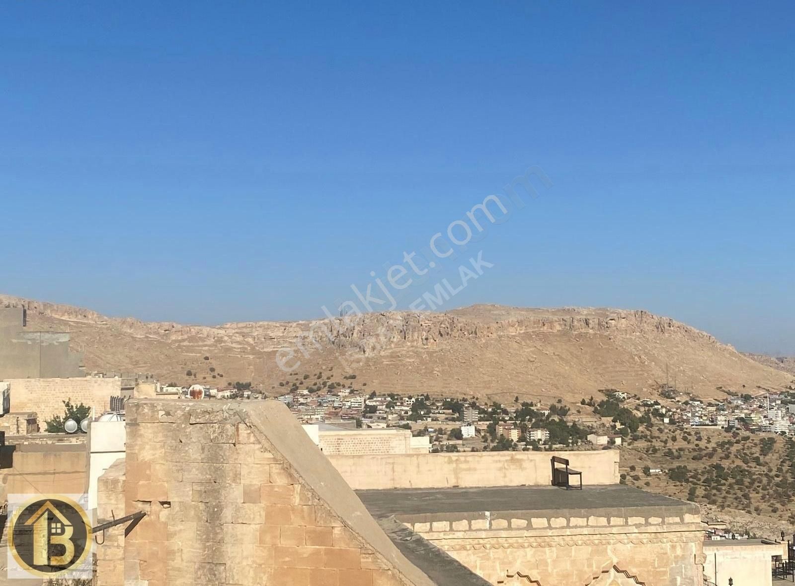 Artuklu Ulu Cami Dibinde 2 Katlı 7 Odalı Satılık Tarihi Ev - Görsel 2