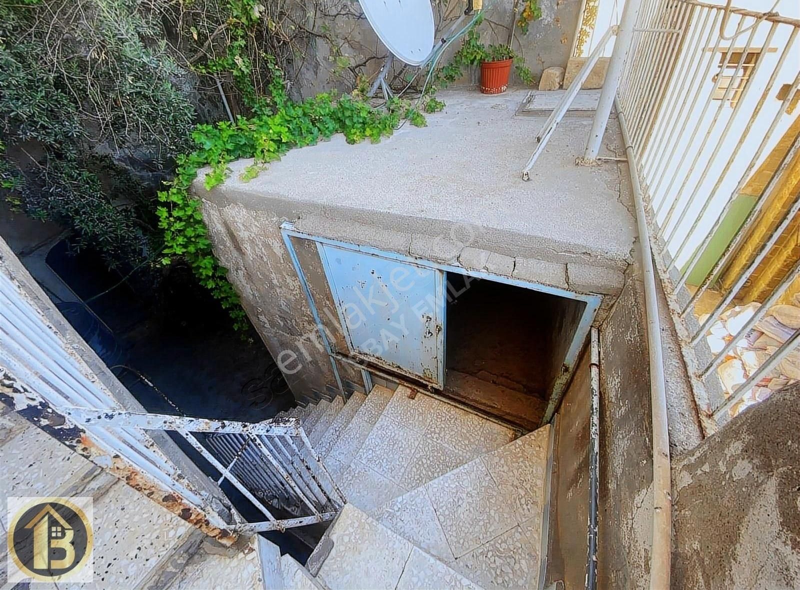 Artuklu Ulu Cami Dibinde 2 Katlı 7 Odalı Satılık Tarihi Ev - Görsel 18