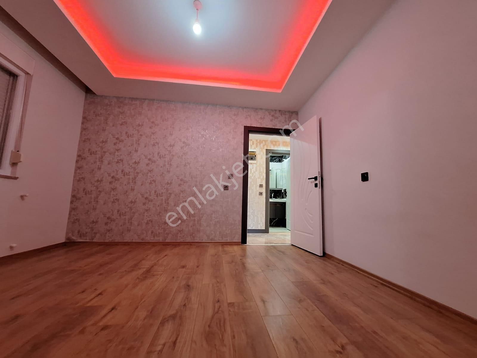 Havuzlu Çocuk Parklı 3+1 İskanlı Giyinme Odası Mevcut Köşe Daire - Görsel 20