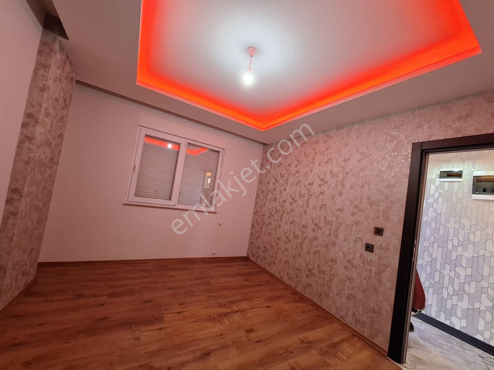 Havuzlu Çocuk Parklı 3+1 İskanlı Giyinme Odası Mevcut Köşe Daire - Görsel 24