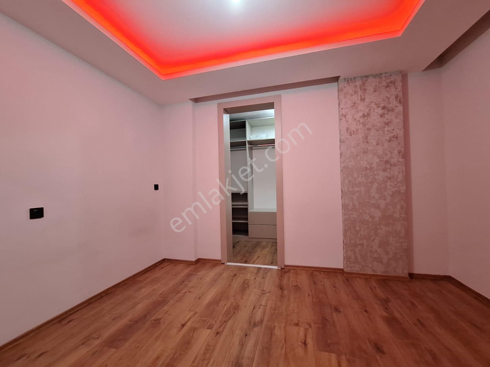 Havuzlu Çocuk Parklı 3+1 İskanlı Giyinme Odası Mevcut Köşe Daire - Görsel 23