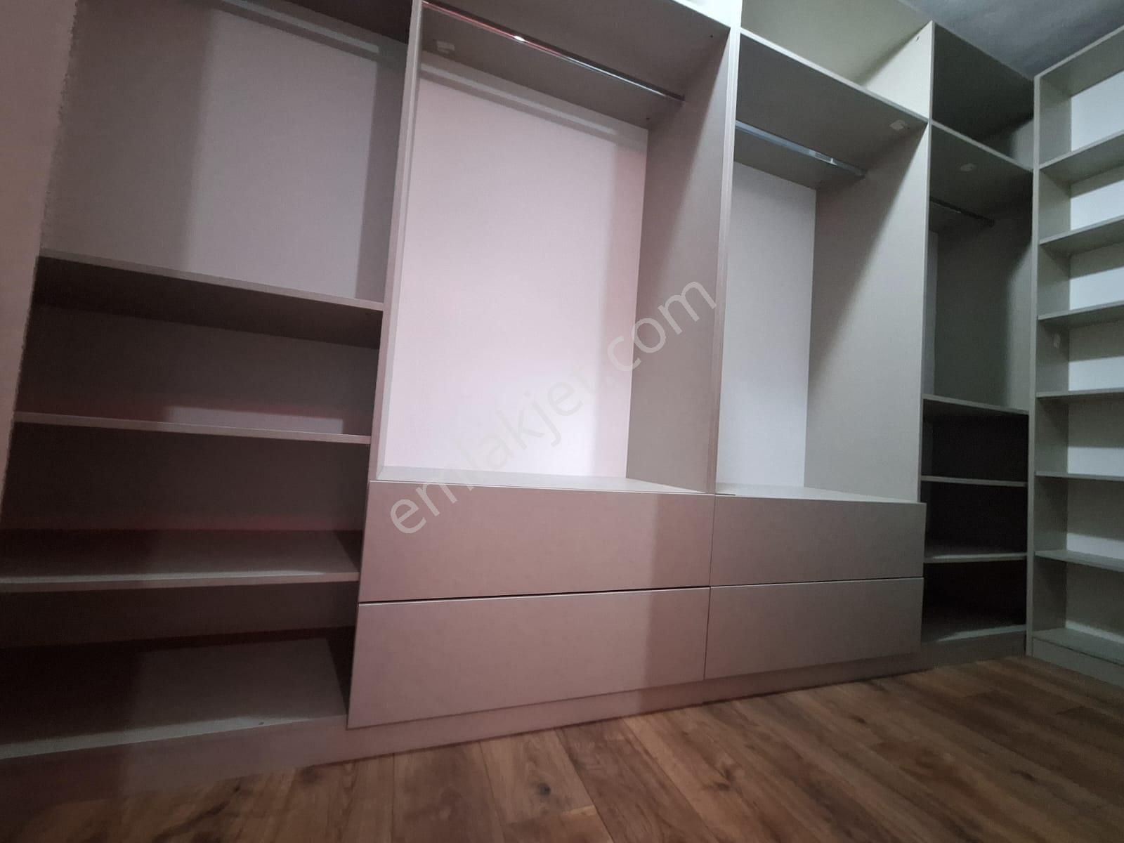 Havuzlu Çocuk Parklı 3+1 İskanlı Giyinme Odası Mevcut Köşe Daire - Görsel 22