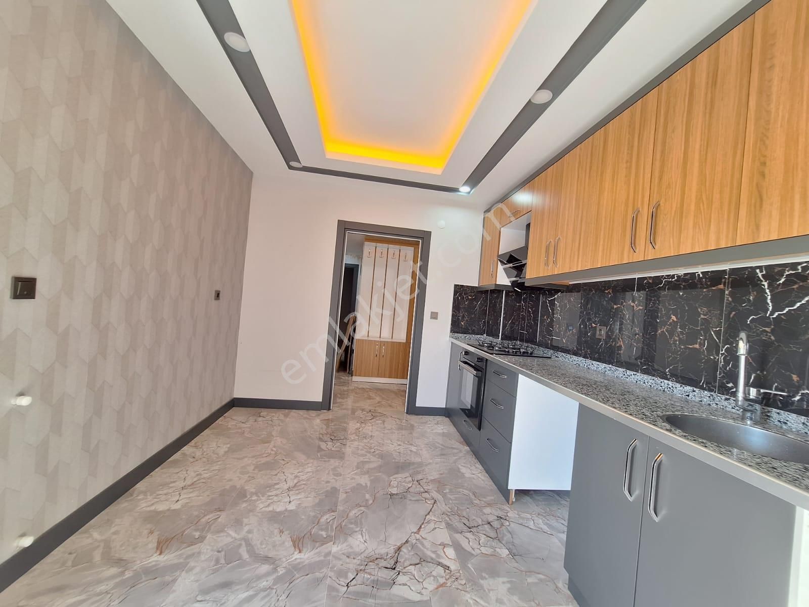 Havuzlu Çocuk Parklı 3+1 İskanlı Giyinme Odası Mevcut Köşe Daire - Görsel 11
