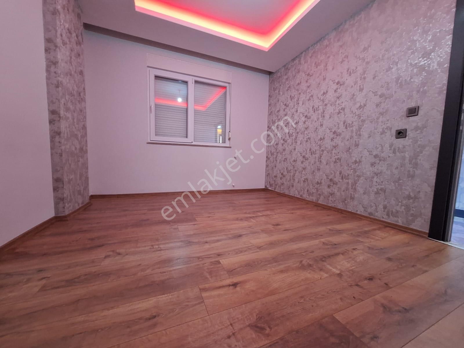 Havuzlu Çocuk Parklı 3+1 İskanlı Giyinme Odası Mevcut Köşe Daire - Görsel 25