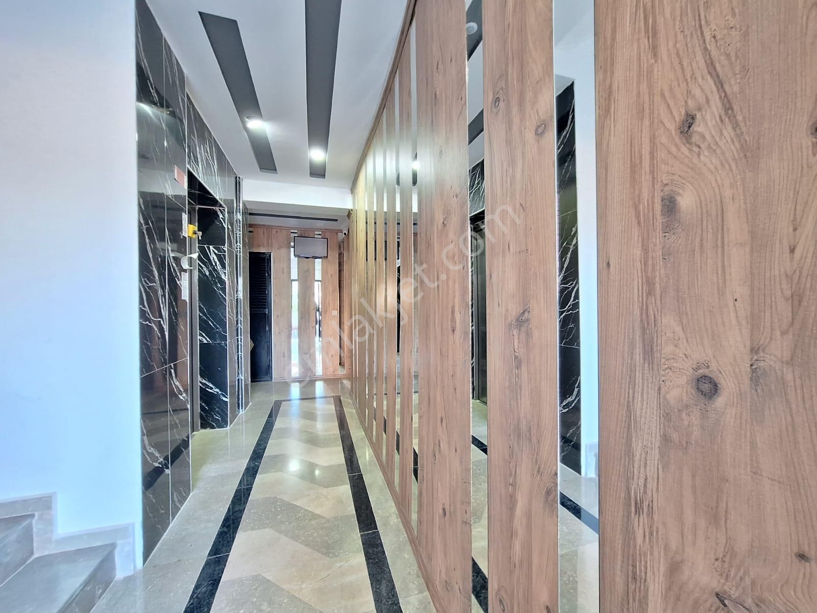 Havuzlu Çocuk Parklı 3+1 İskanlı Giyinme Odası Mevcut Köşe Daire - Görsel 8